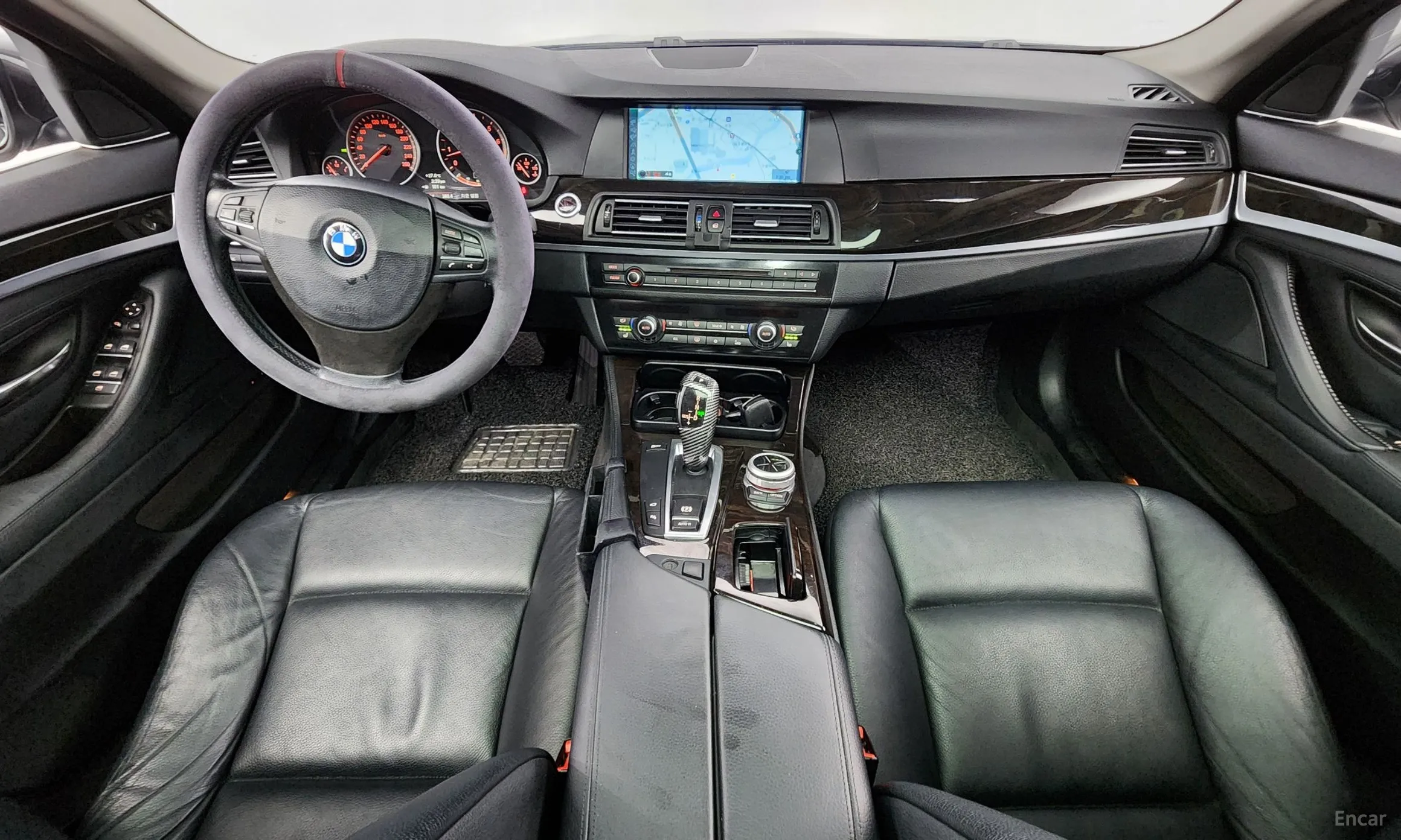 BMW 5 Series (F10) превью 4