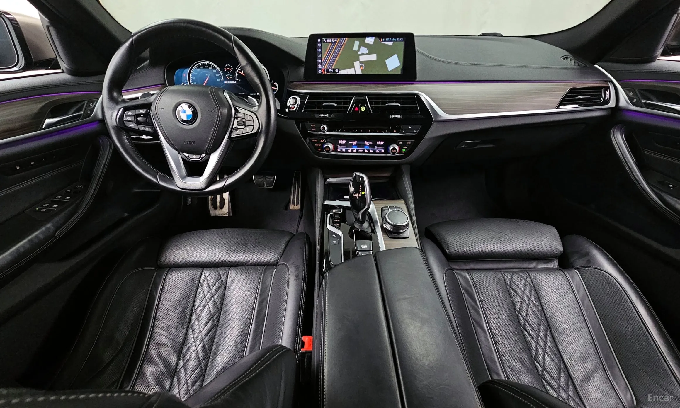 BMW 5 Series (G30) превью 4