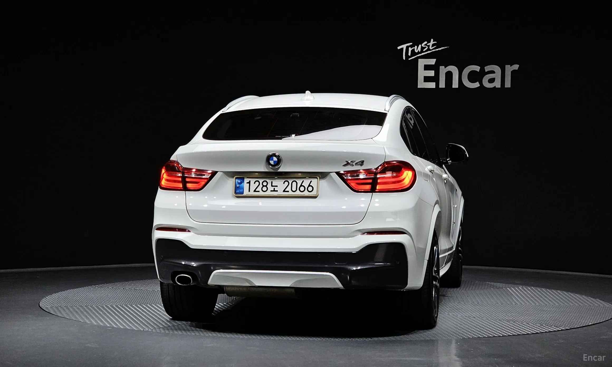 BMW X4 (F26) превью 3