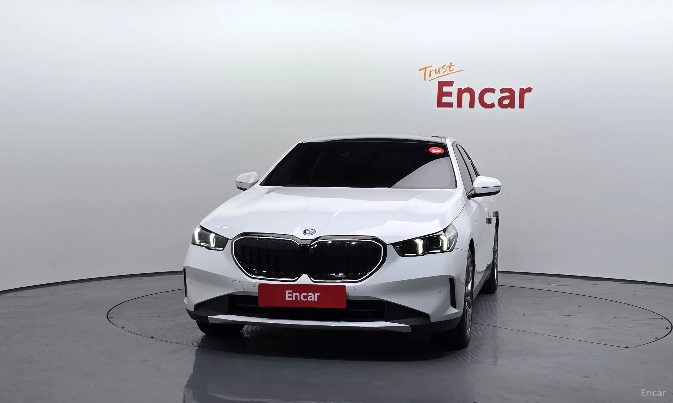 BMW 5 Series (G60)