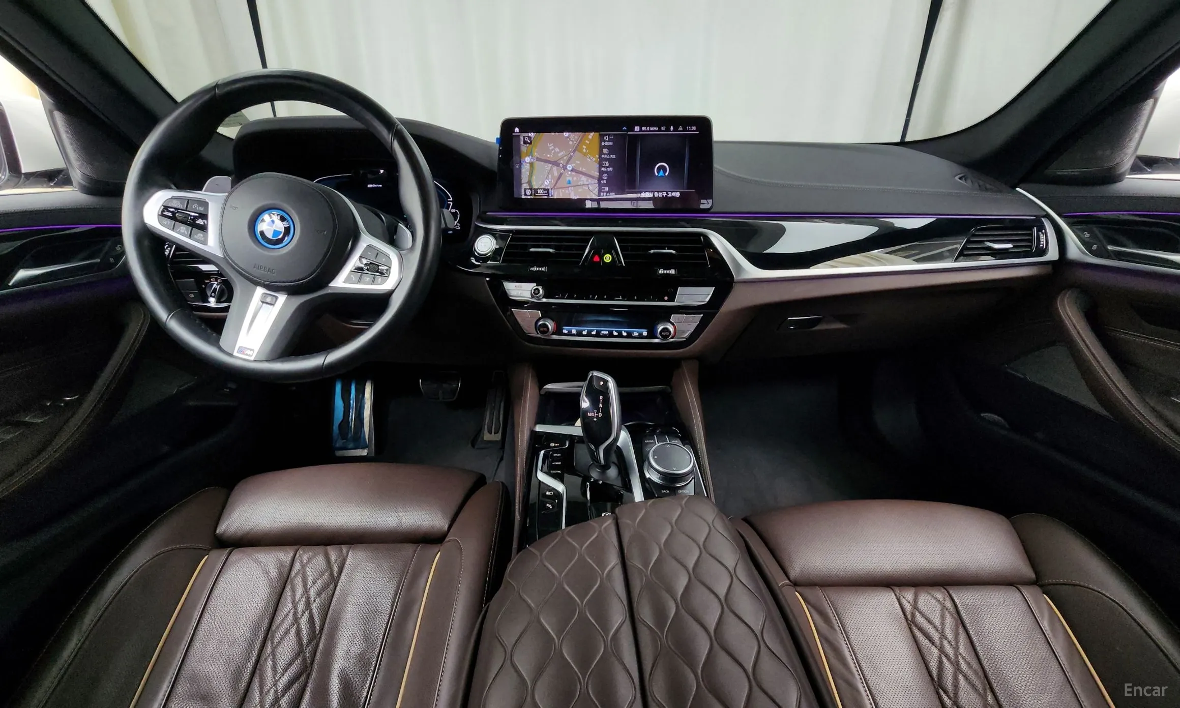BMW 5 Series (G30) превью 4