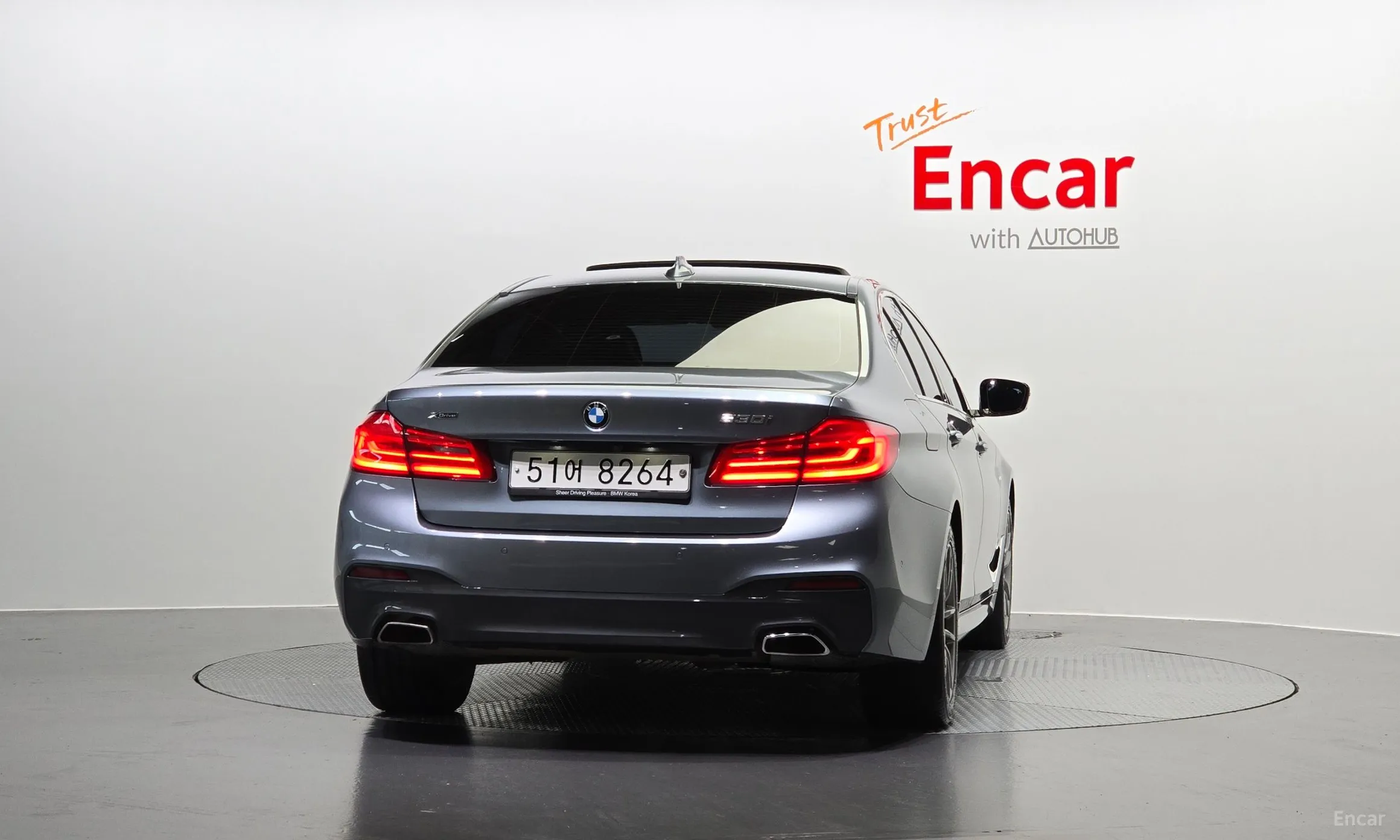 BMW 5 Series (G30) превью 3
