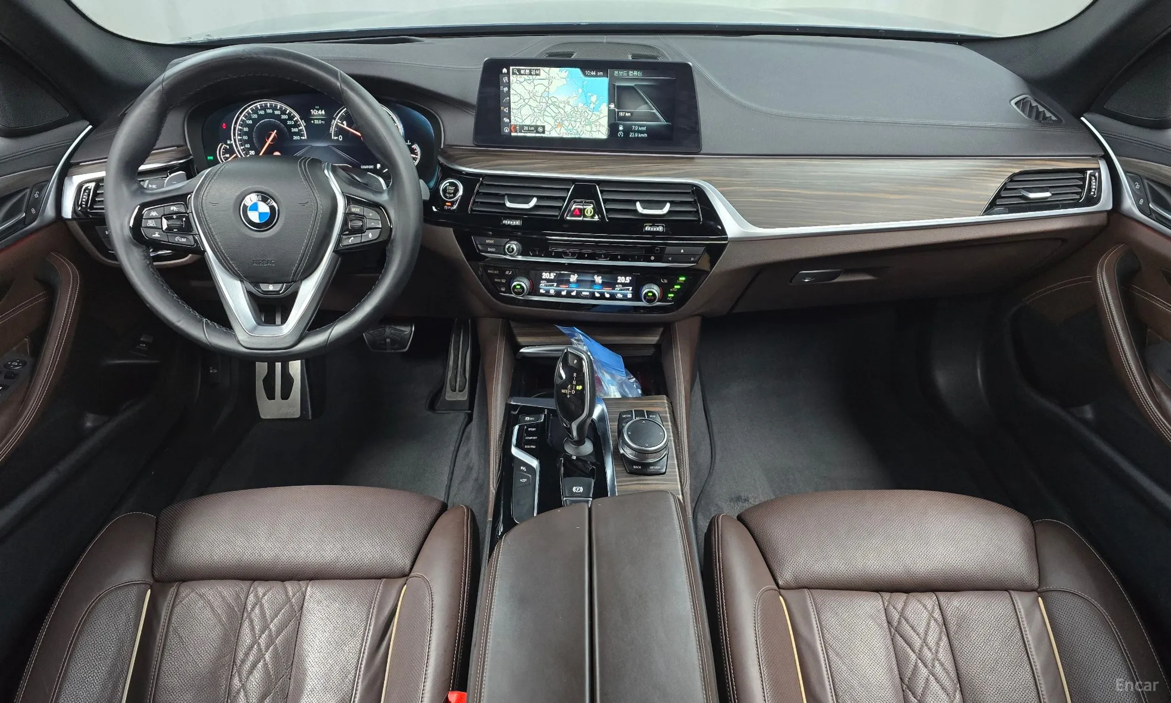 BMW 5 Series (G30) превью 4