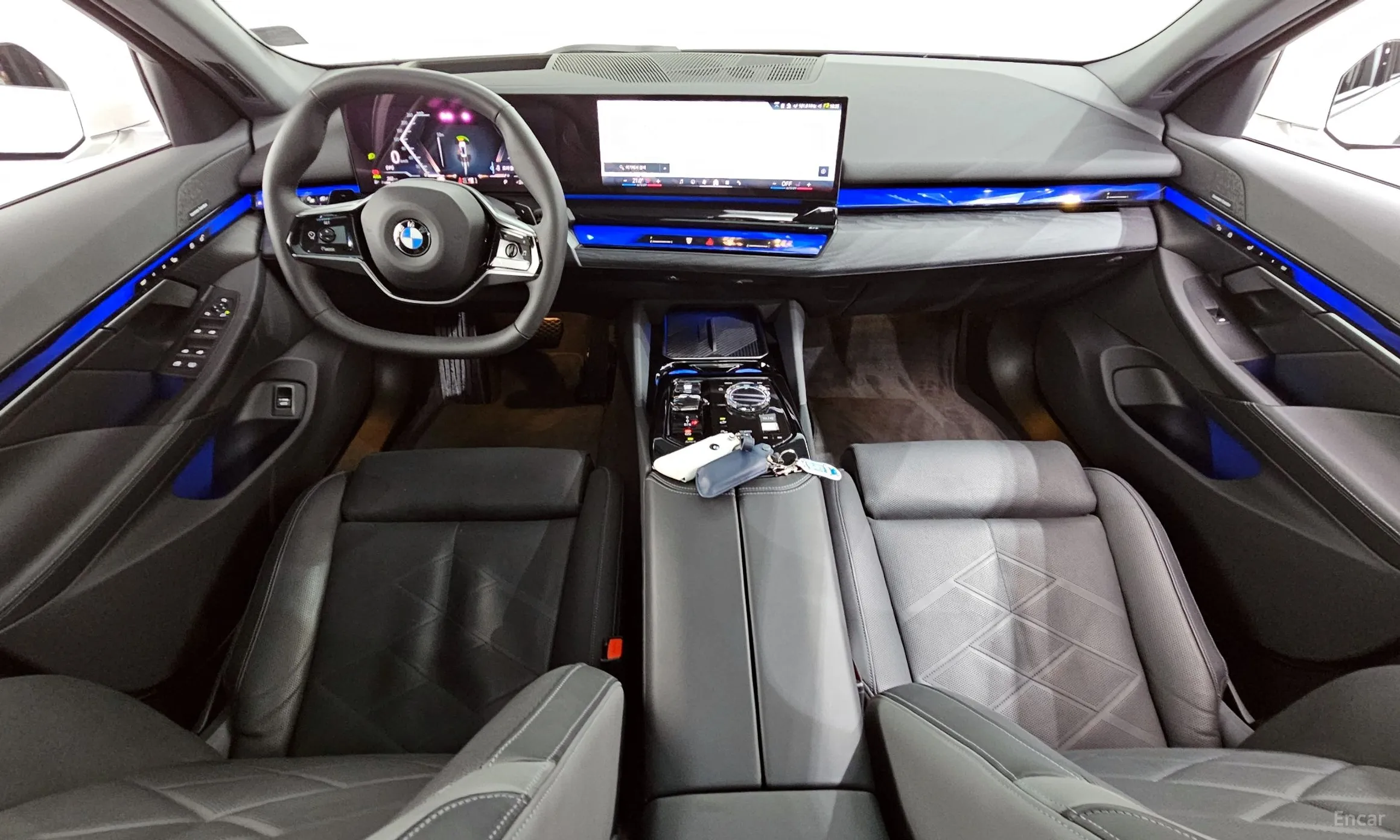BMW 5 Series (G60) превью 4