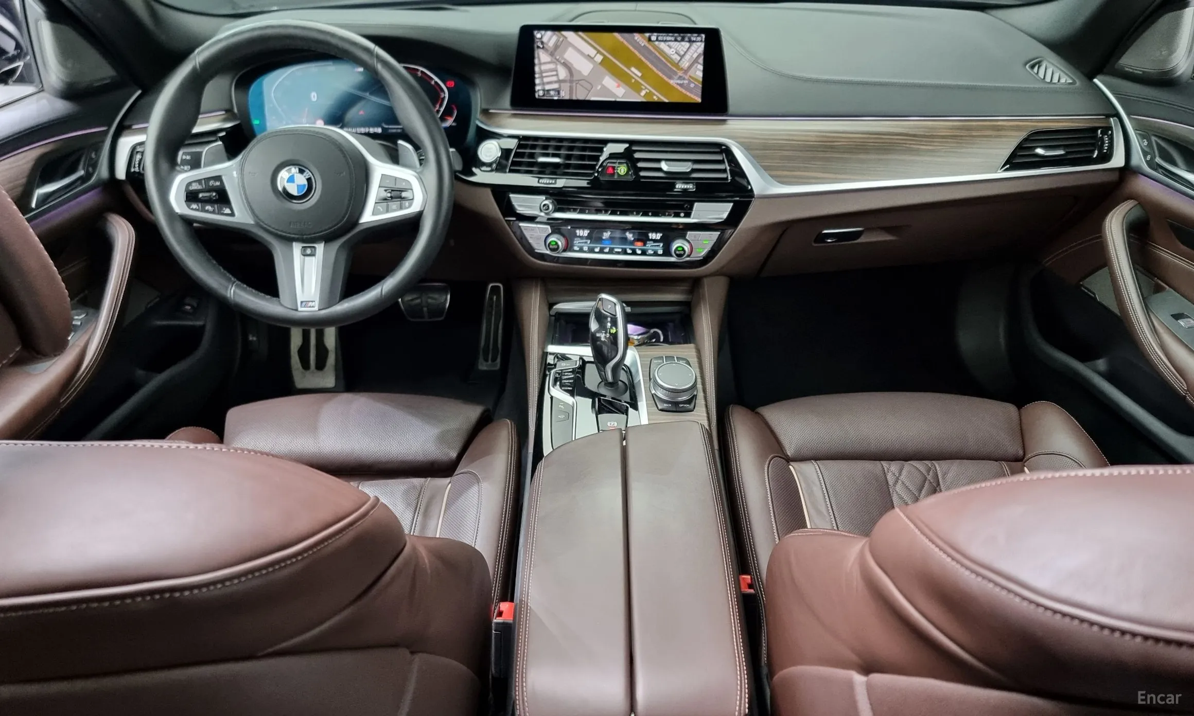 BMW 5 Series (G30) превью 4