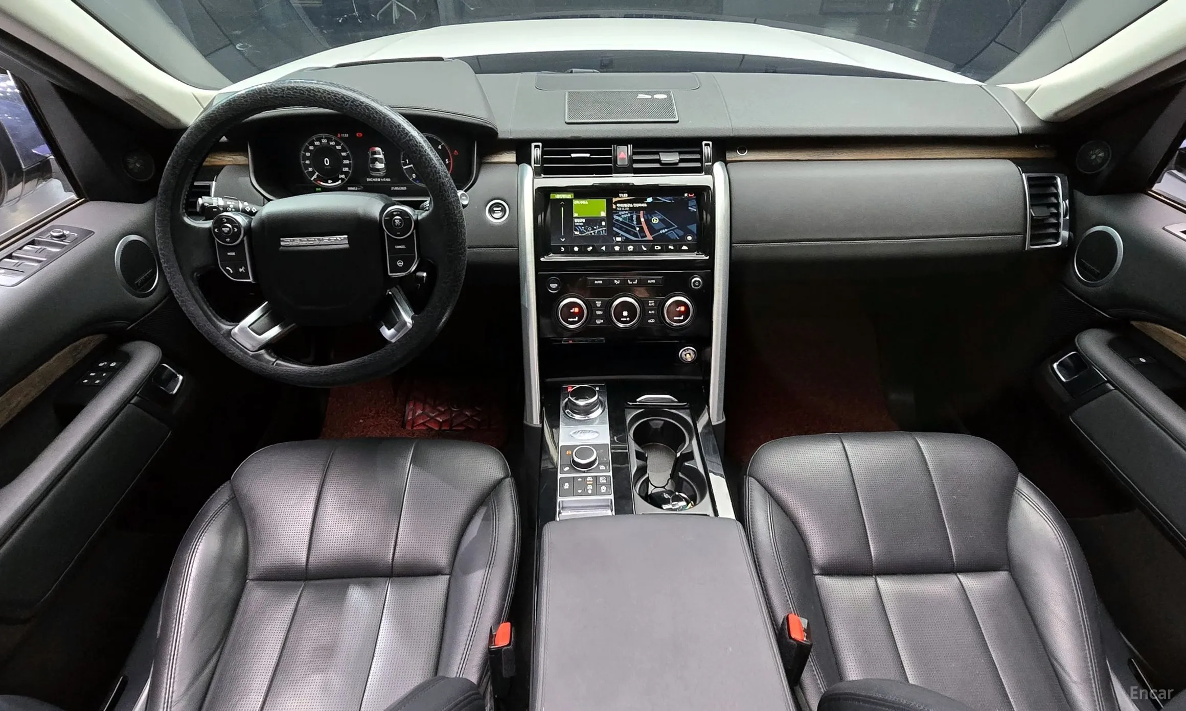 Land Rover Discovery 5 превью 4