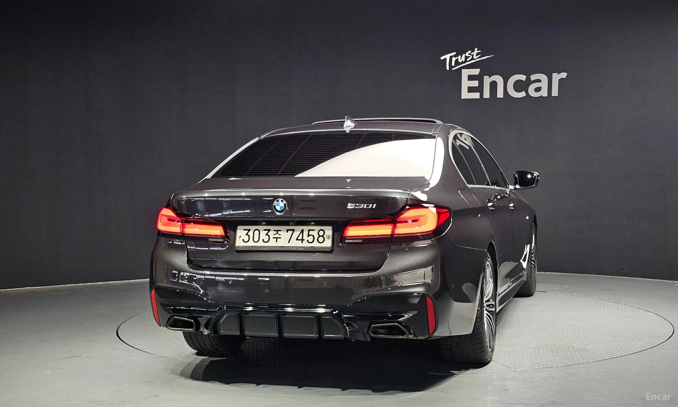 BMW 5 Series (G30) превью 3