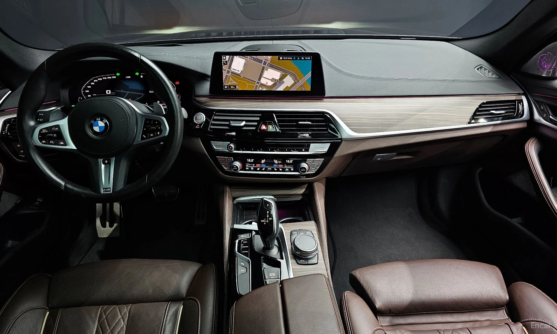 BMW 5 Series (G30) превью 4