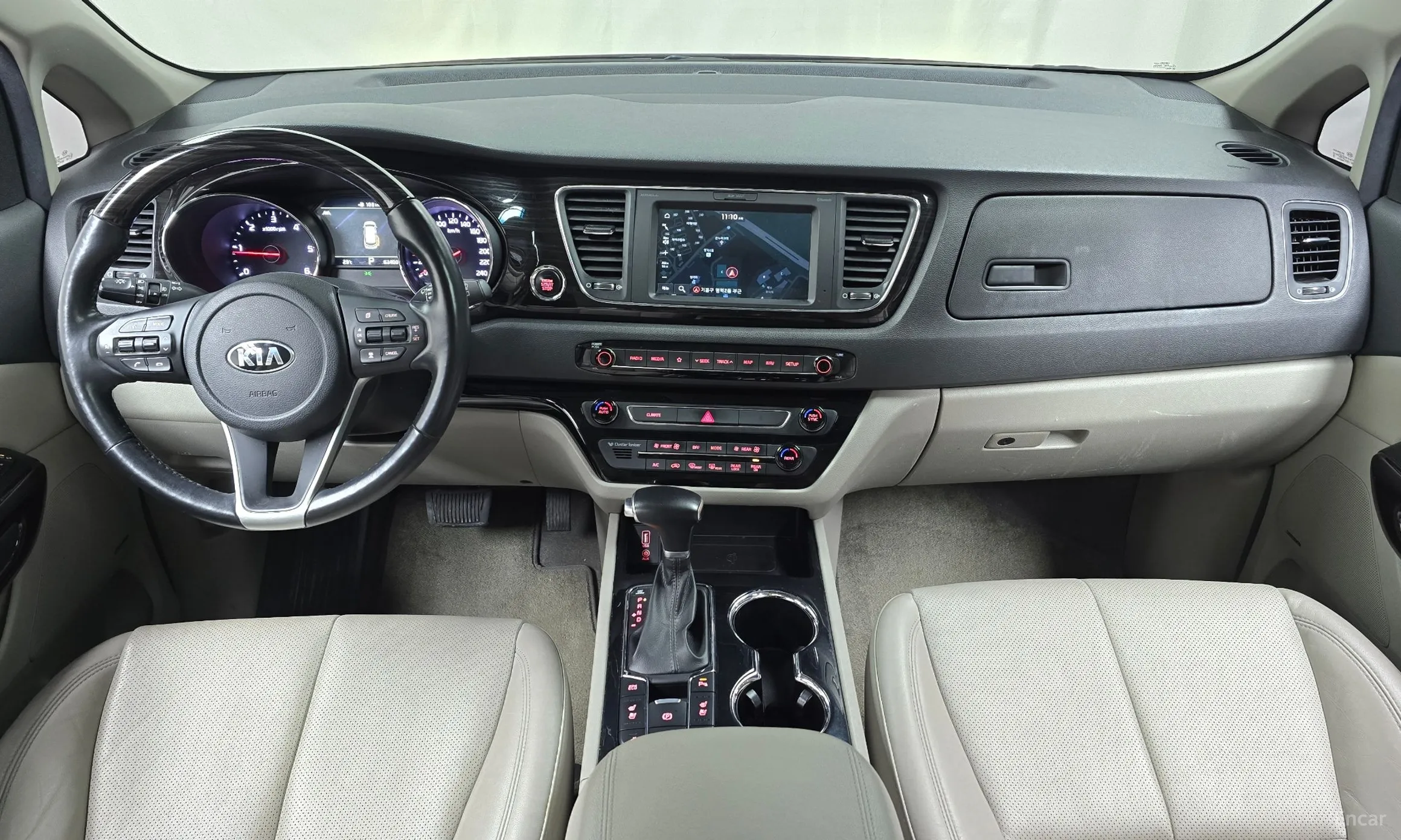 Kia Carnival превью 4