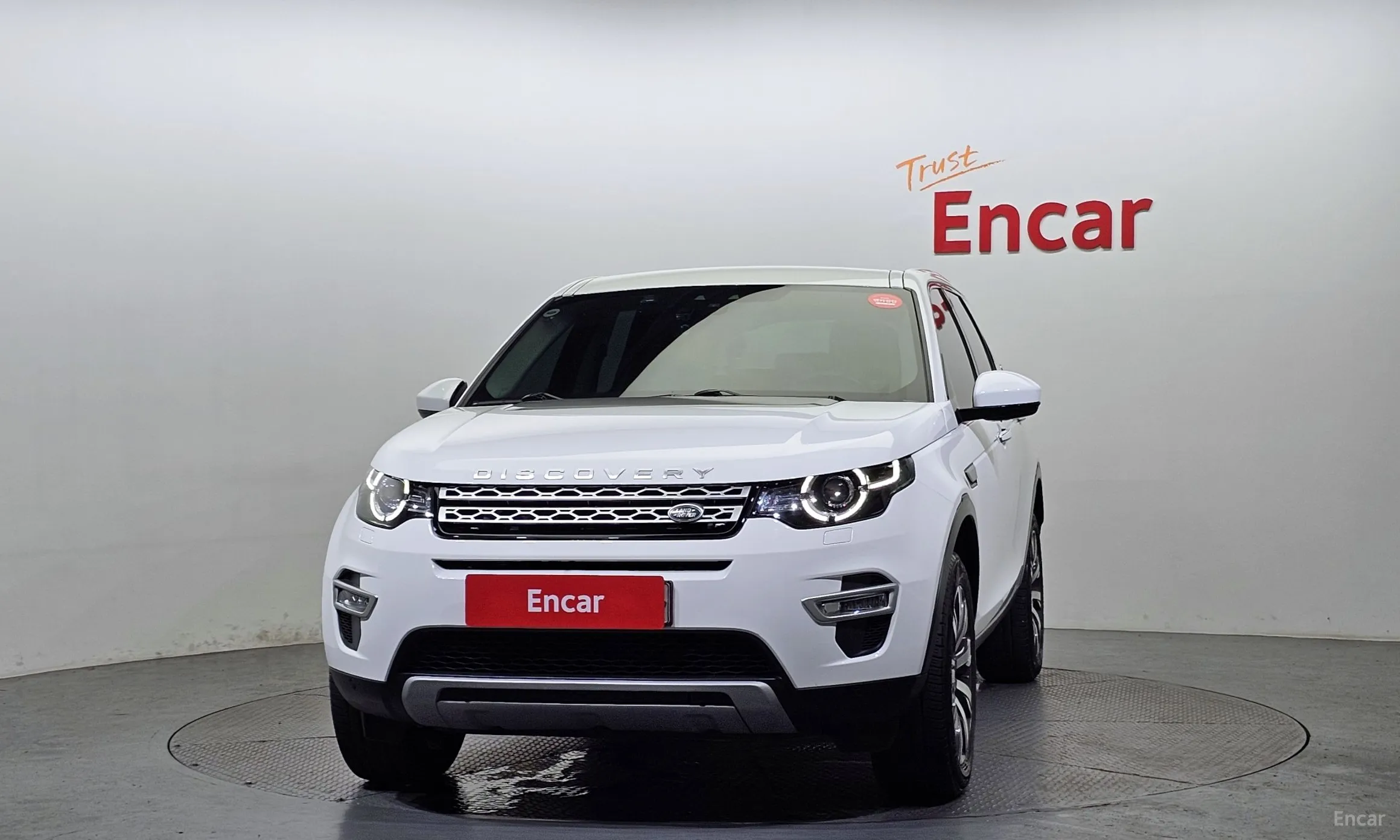 Land Rover Discovery Sports превью 2