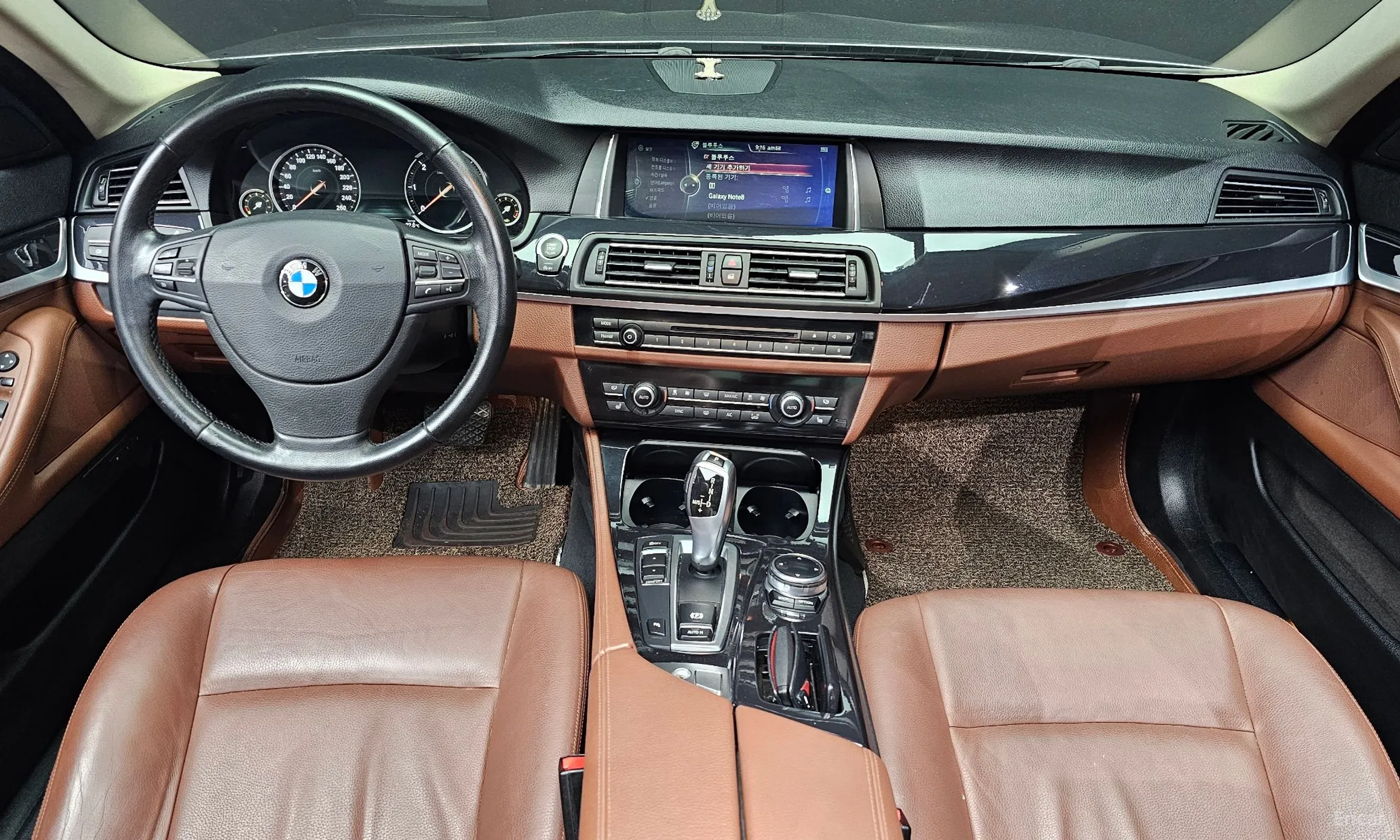 BMW 5 Series (F10) превью 4
