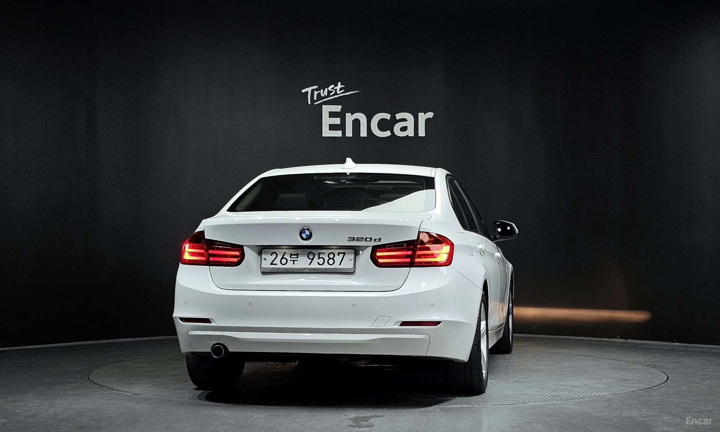BMW 3 Series (F30) превью 3