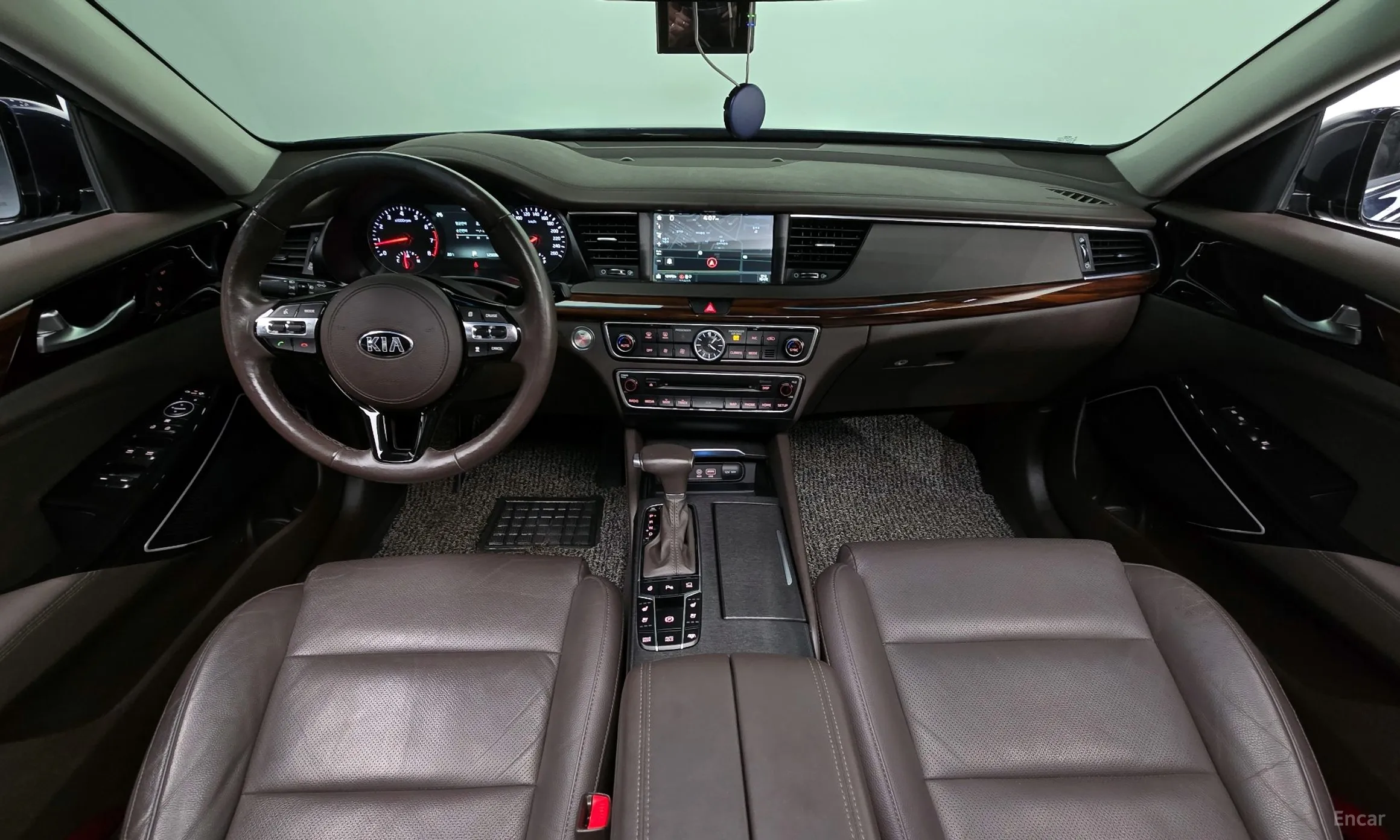 Kia K7 превью 4