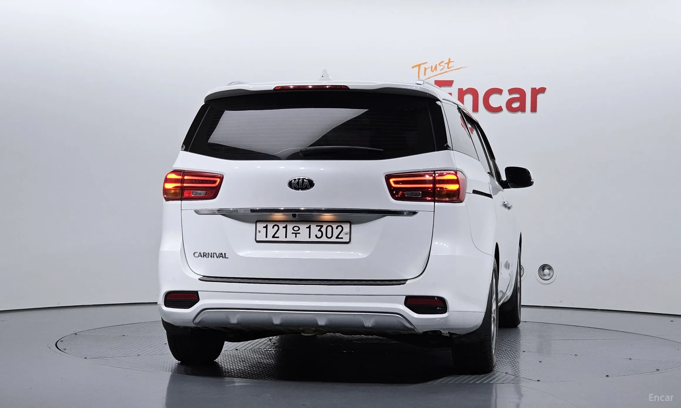 Kia Carnival превью 3