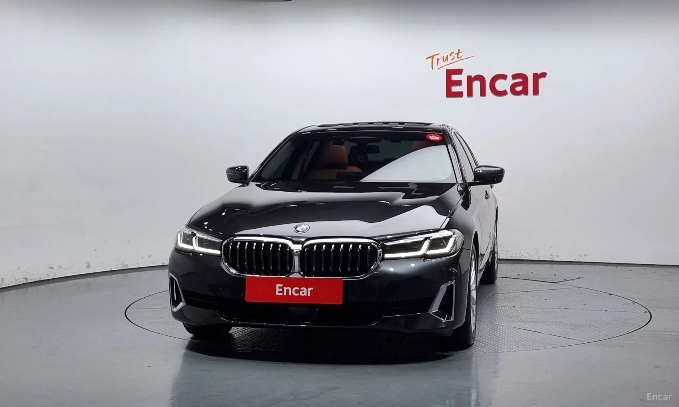 BMW 5 Series (G30) превью 2