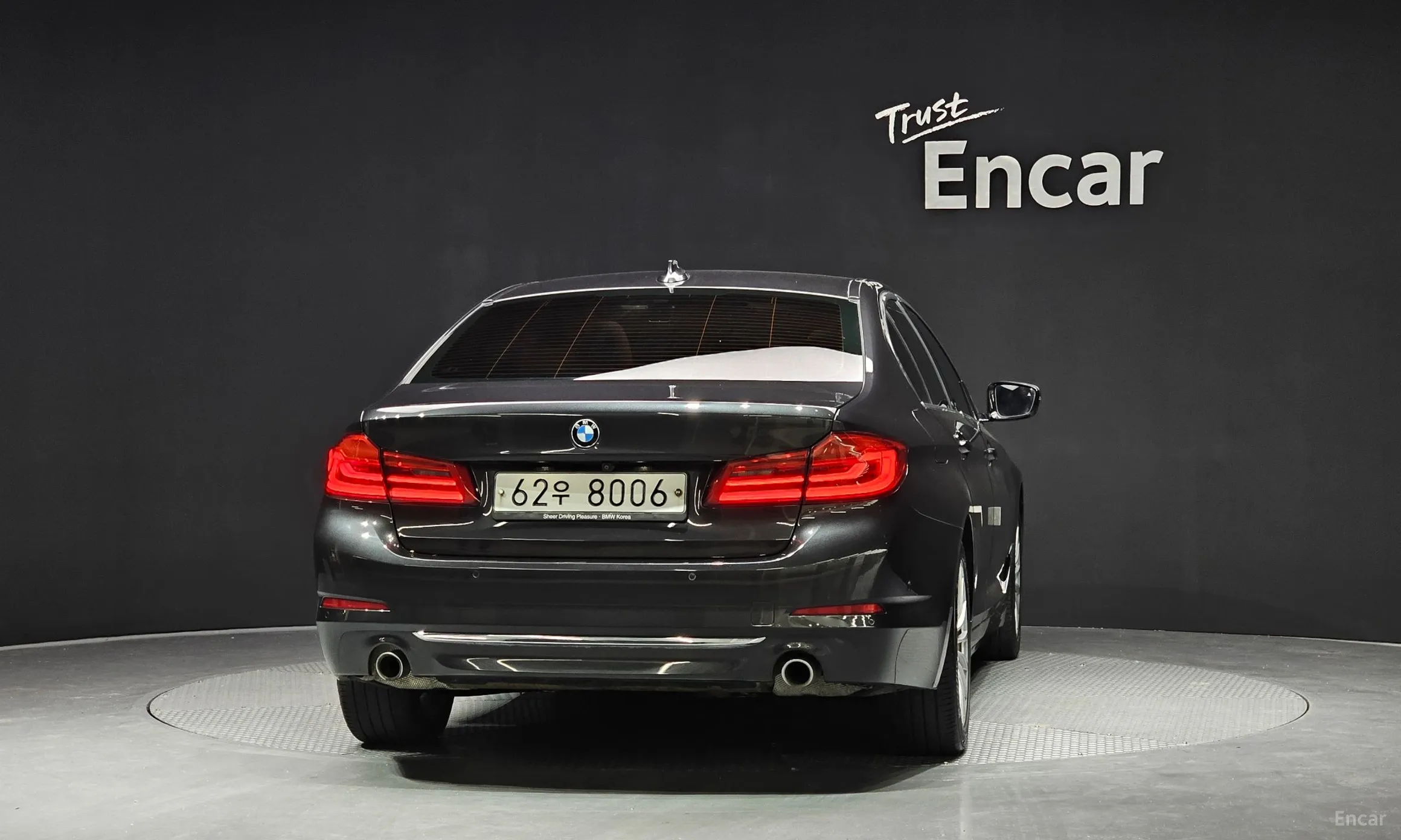BMW 5 Series (G30) превью 3