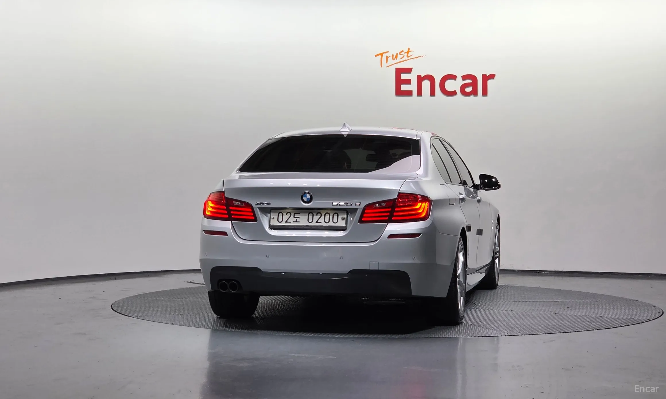 BMW 5 Series (F10) превью 3