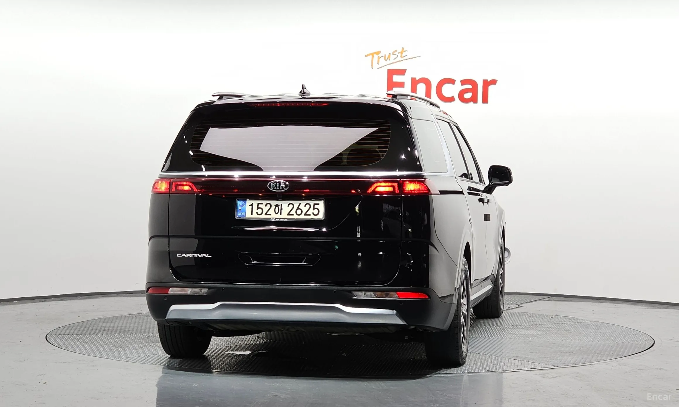 Kia Carnival Gen 4 превью 3