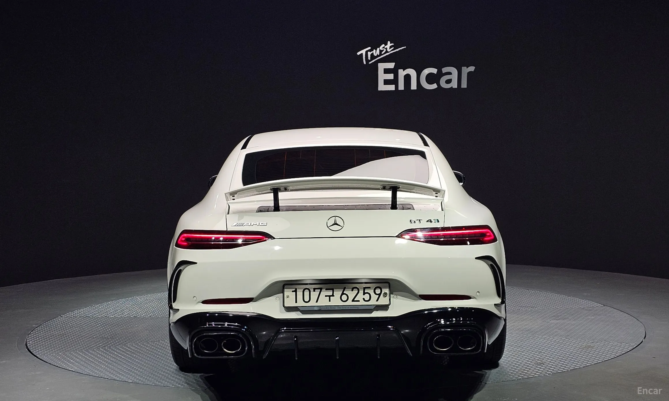 Mercedes Benz AMG GT превью 3