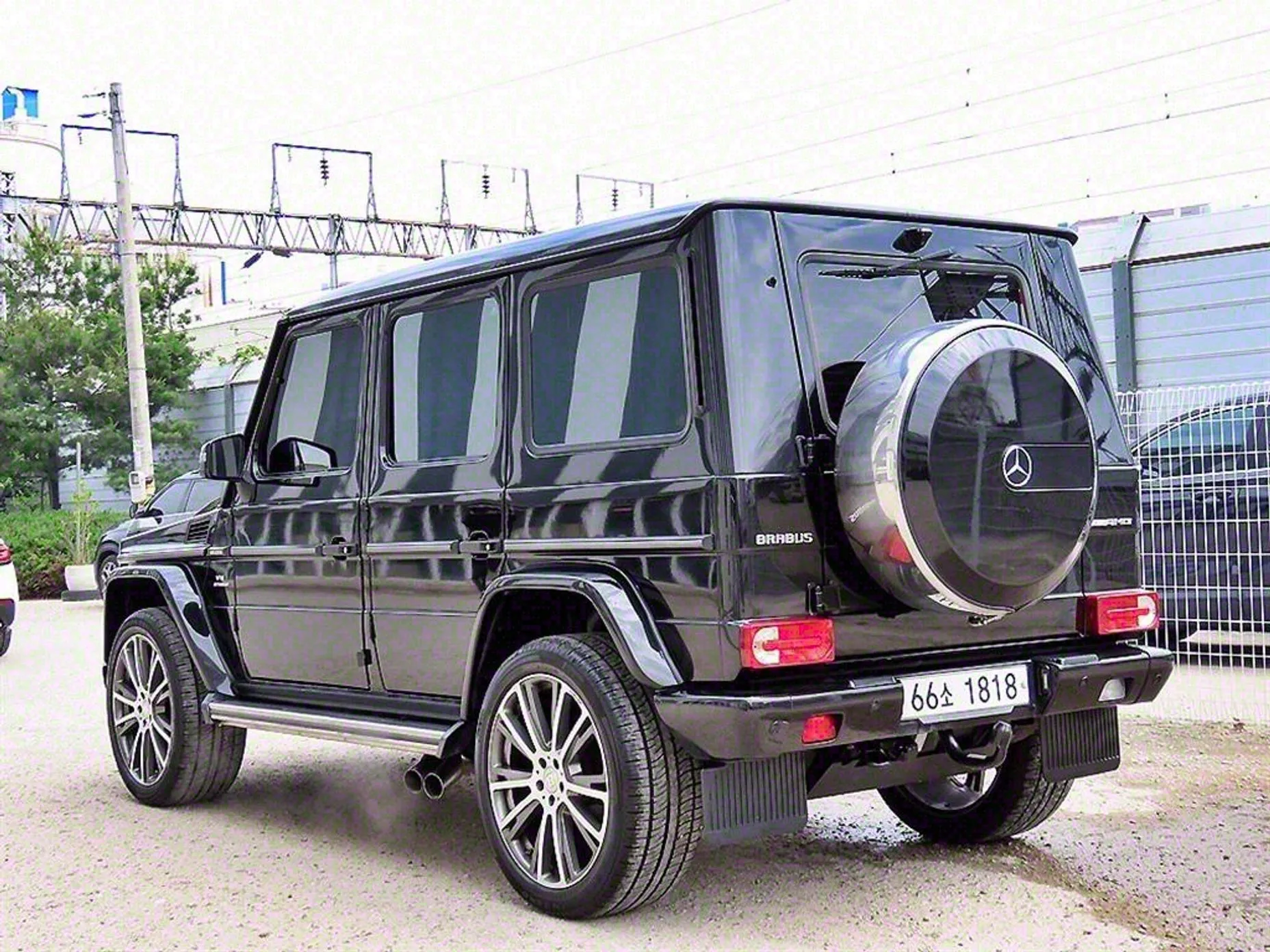 Mercedes Benz G-Class W463