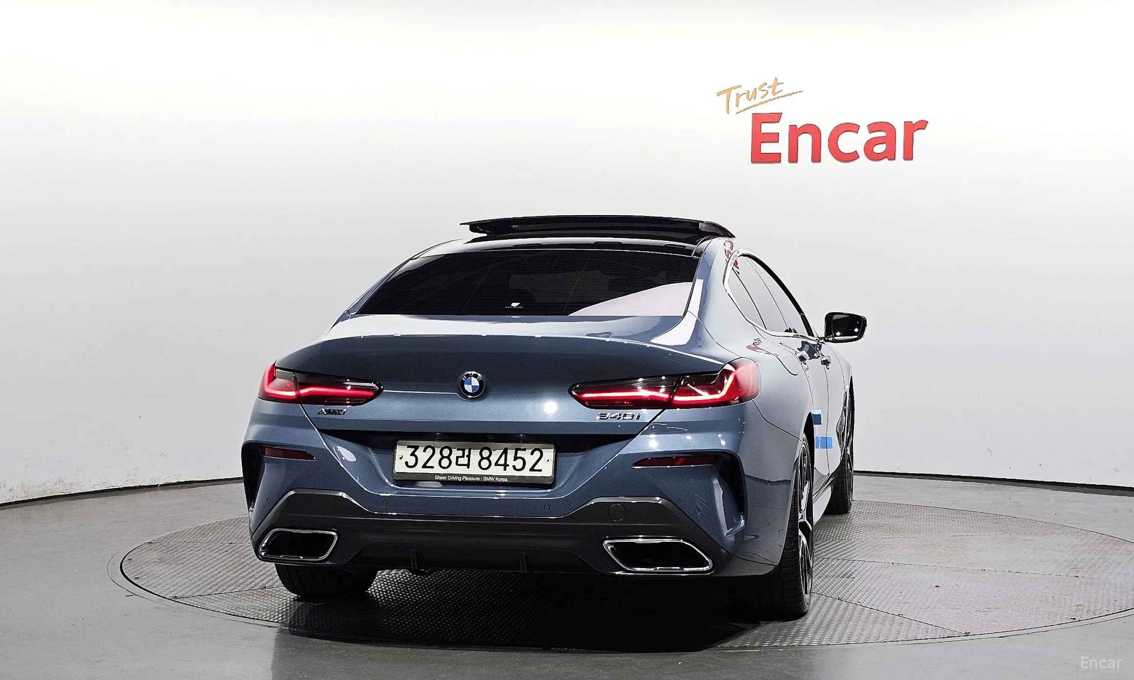 BMW 8-series (G15) превью 3