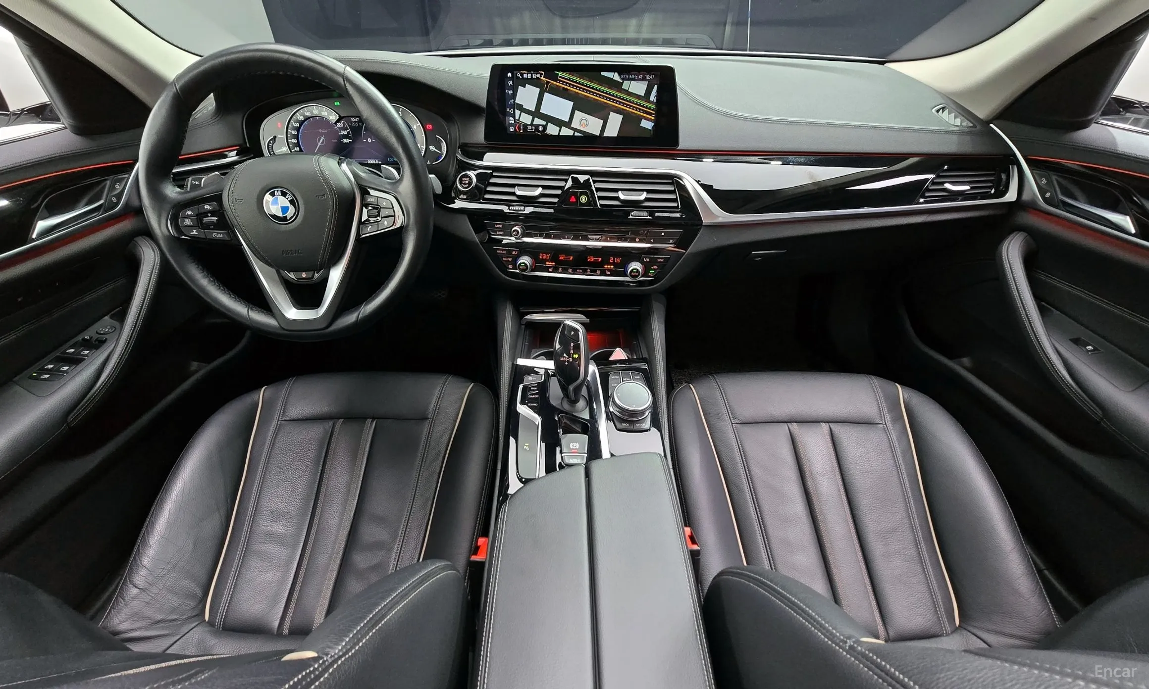 BMW 5 Series (G30) превью 4