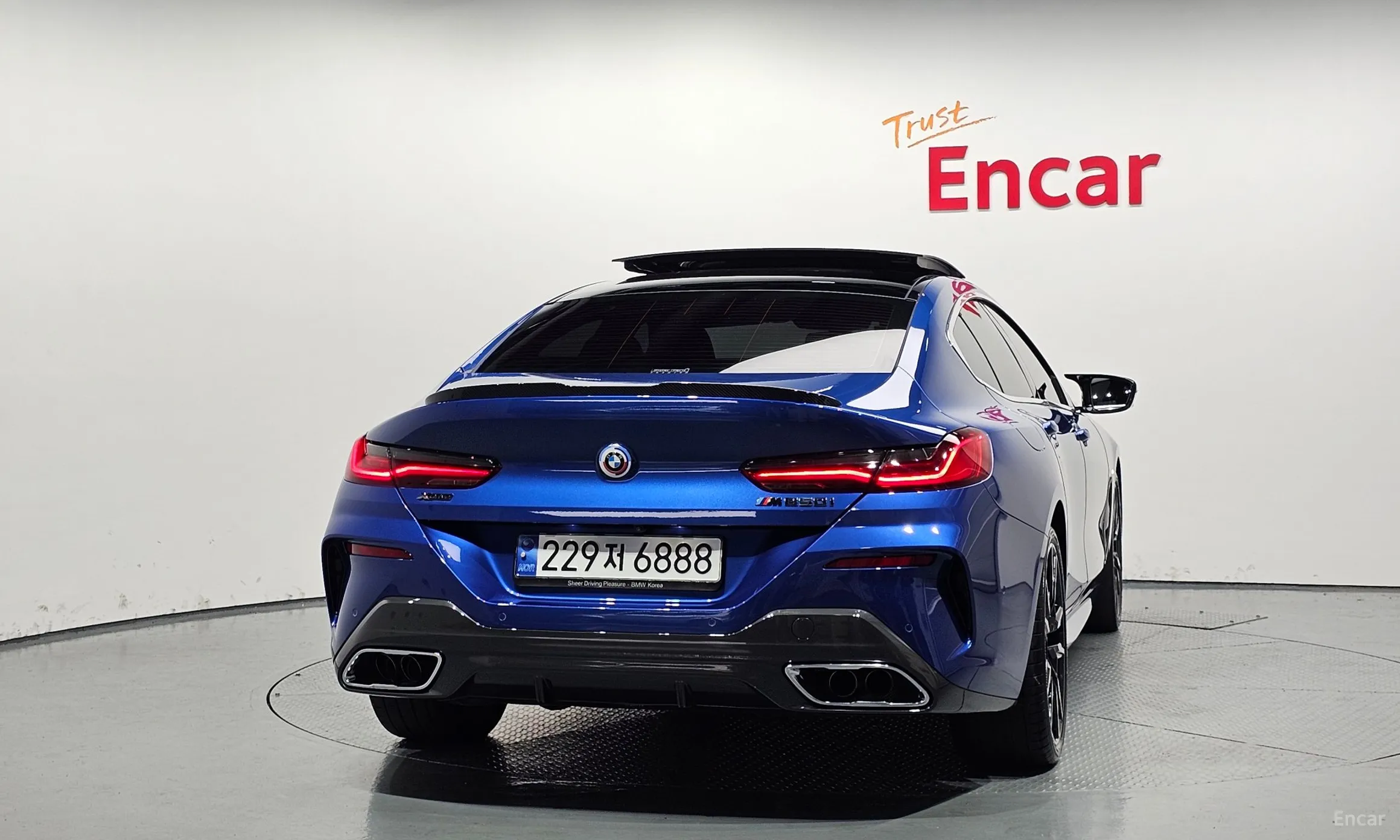 BMW 8-series (G15) превью 3