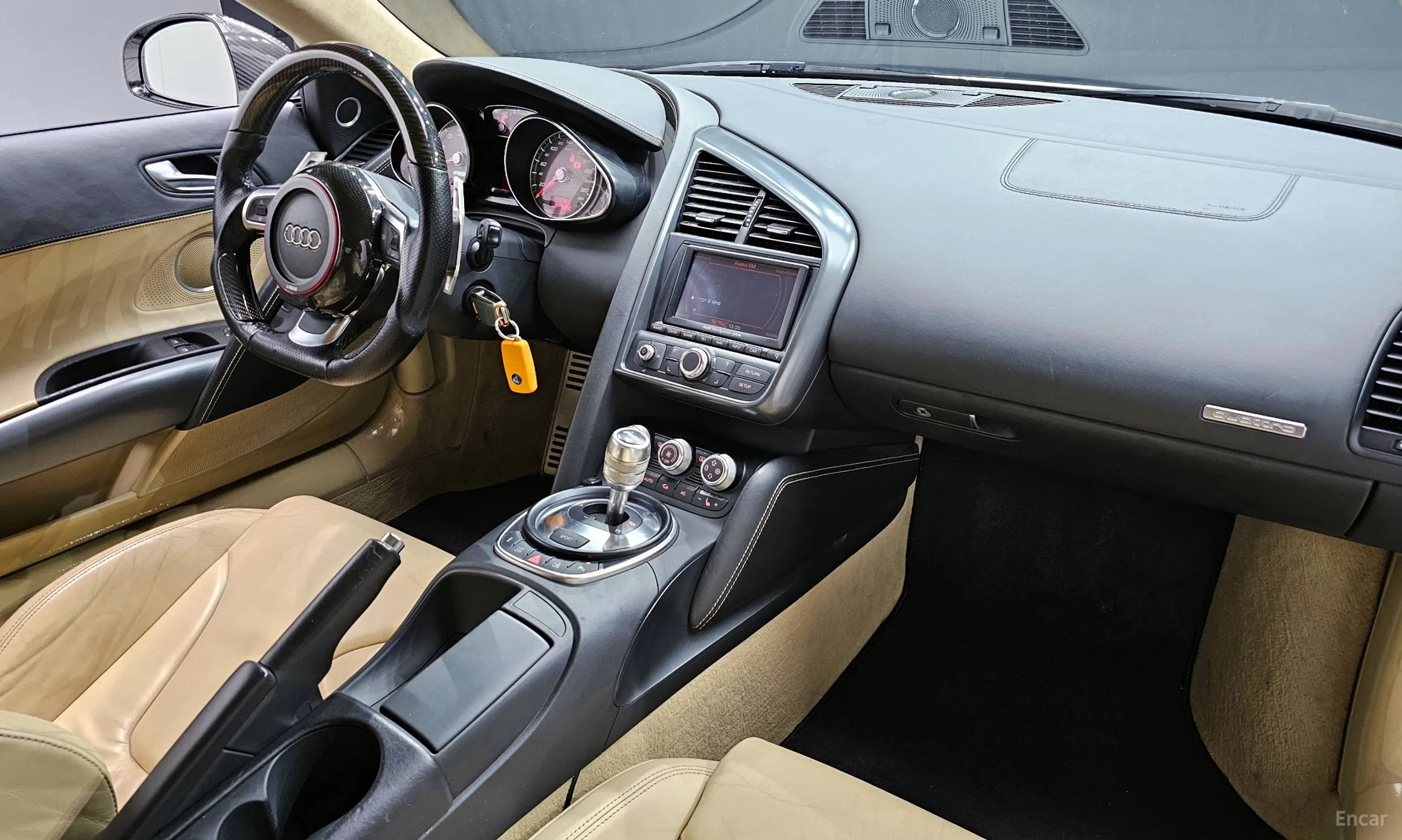 Audi R8 превью 4