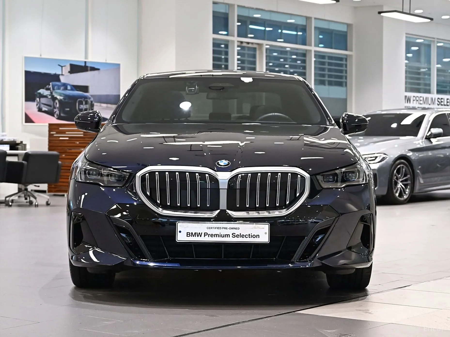 BMW 5 Series (G60) превью 2