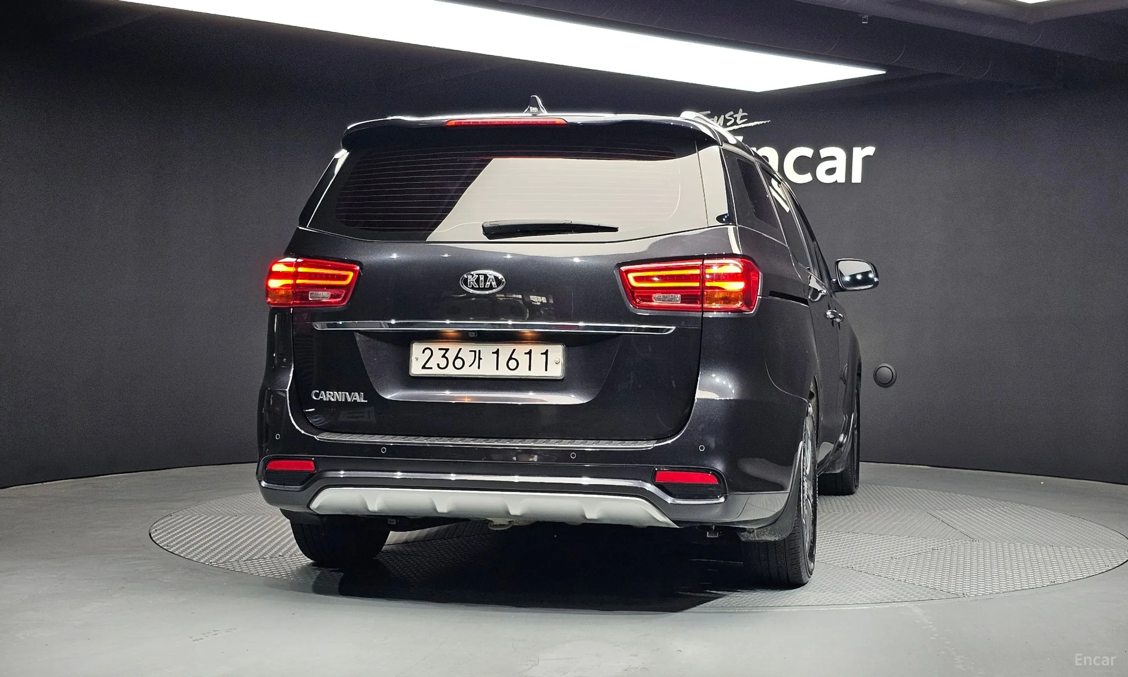 Kia Carnival превью 3
