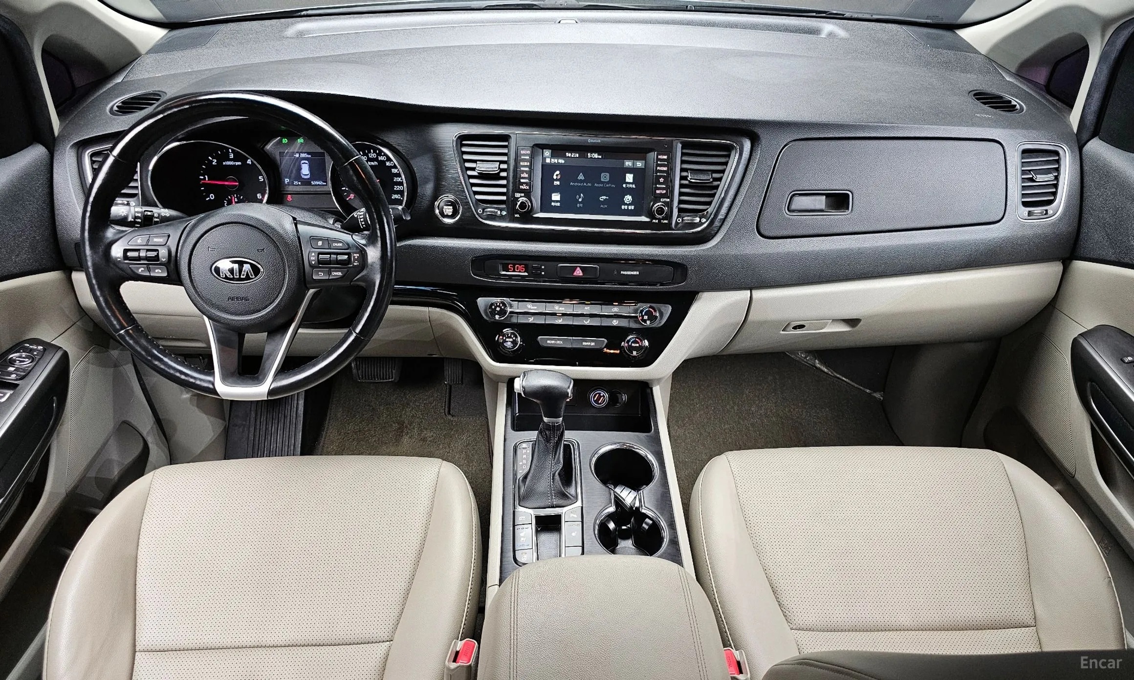 Kia Carnival превью 4
