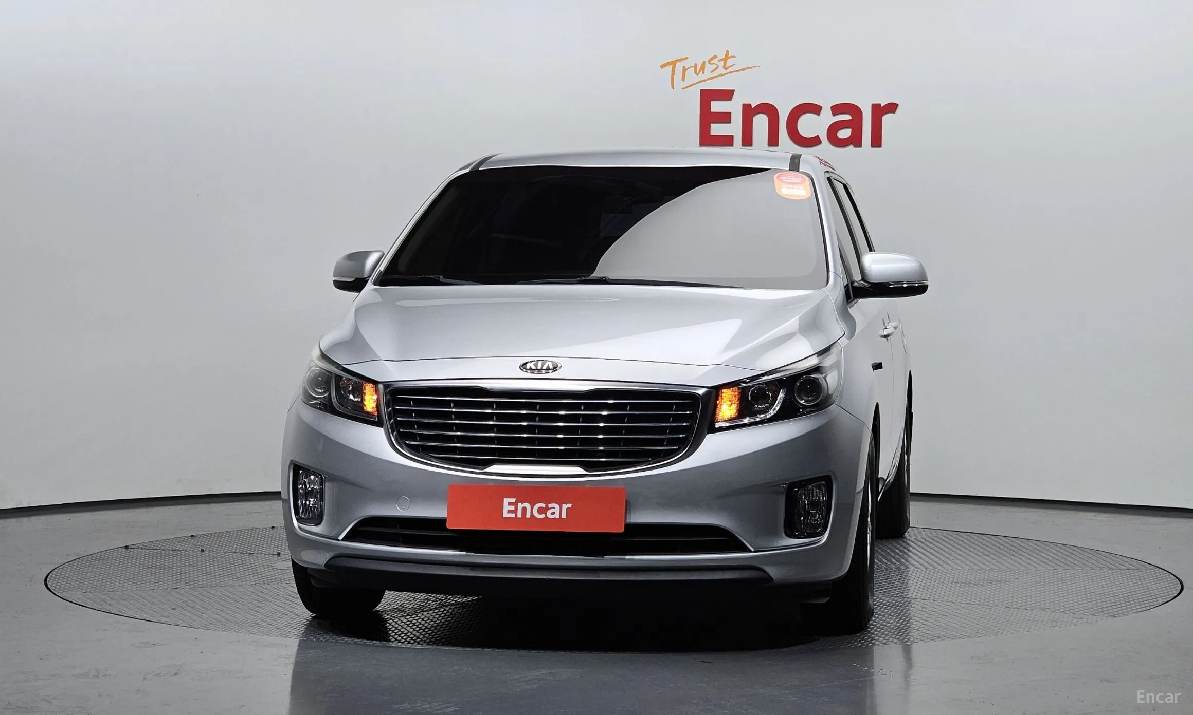 Kia Carnival превью 2