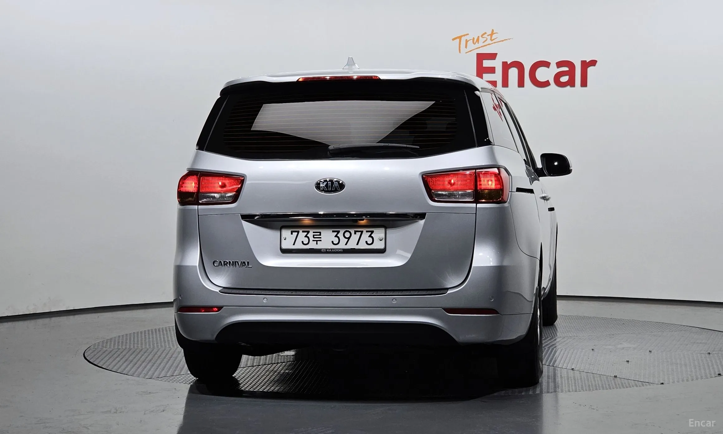 Kia Carnival превью 3