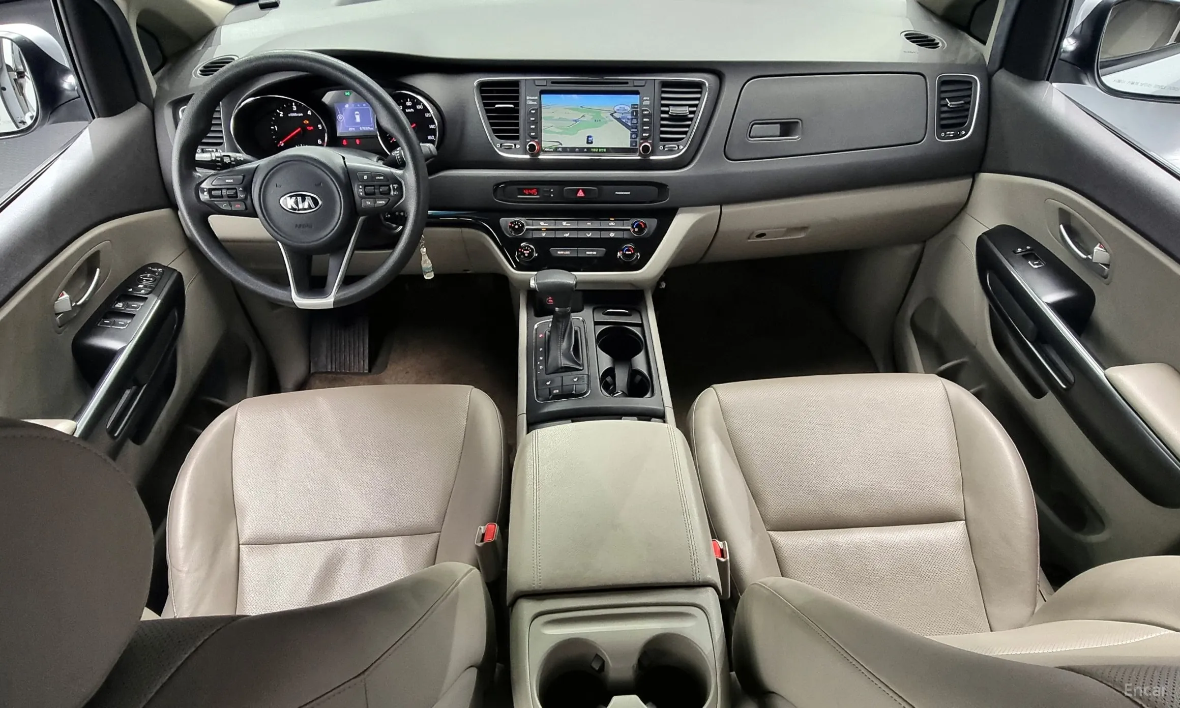 Kia Carnival превью 4