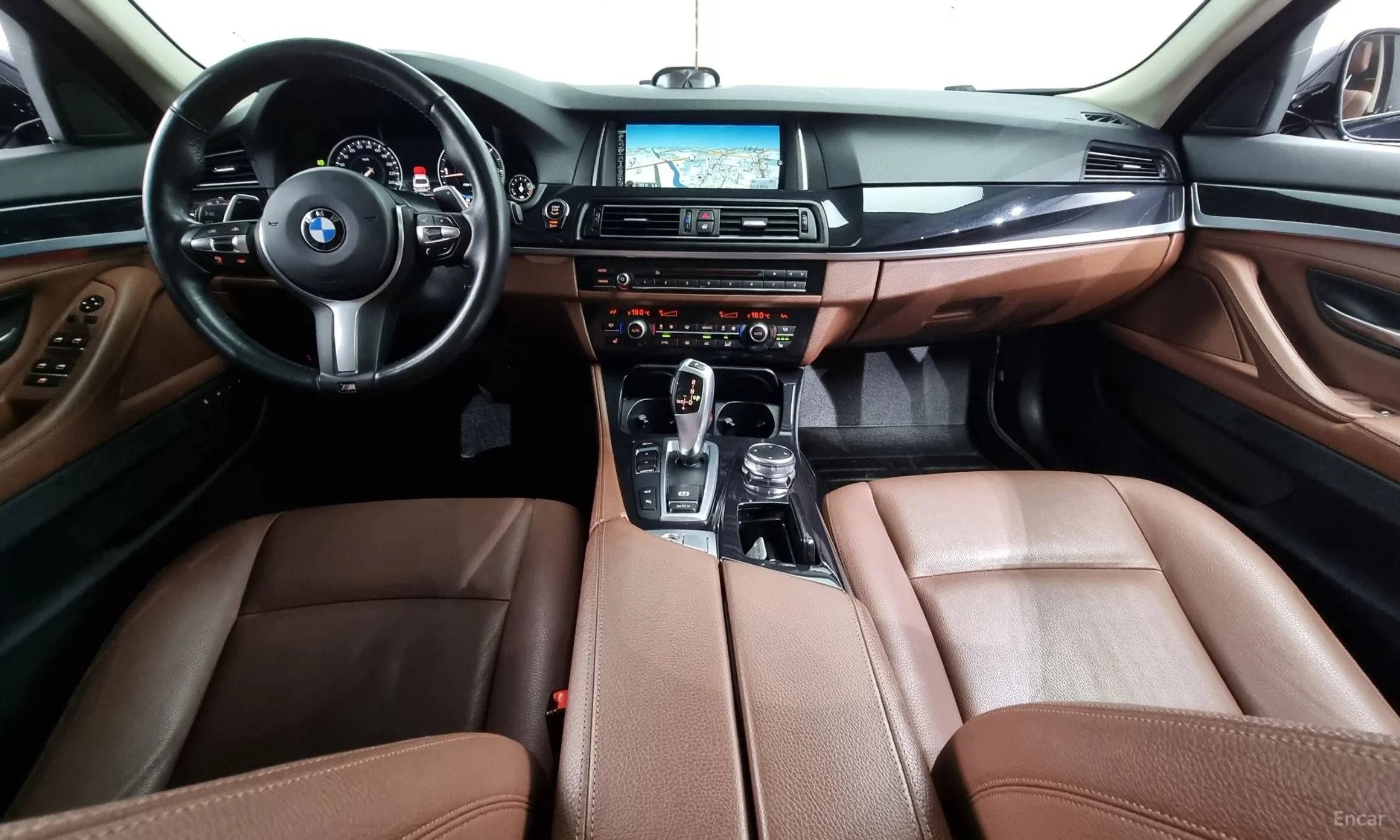 BMW 5 Series (F10) превью 4