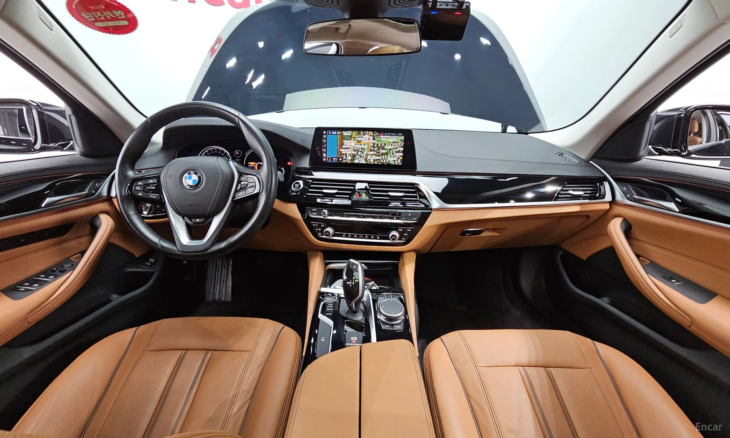 BMW 5 Series (G30) превью 4