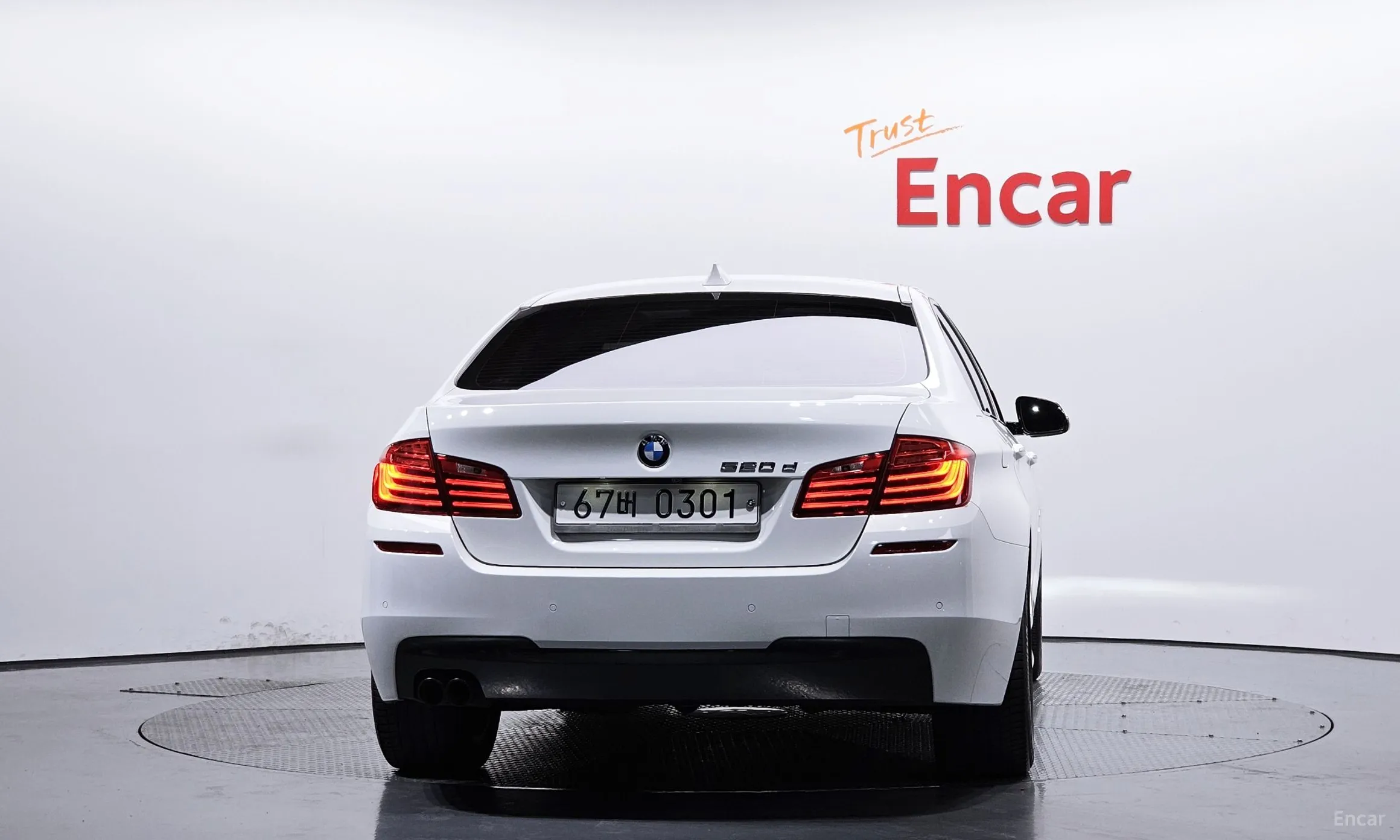 BMW 5 Series (F10) превью 3