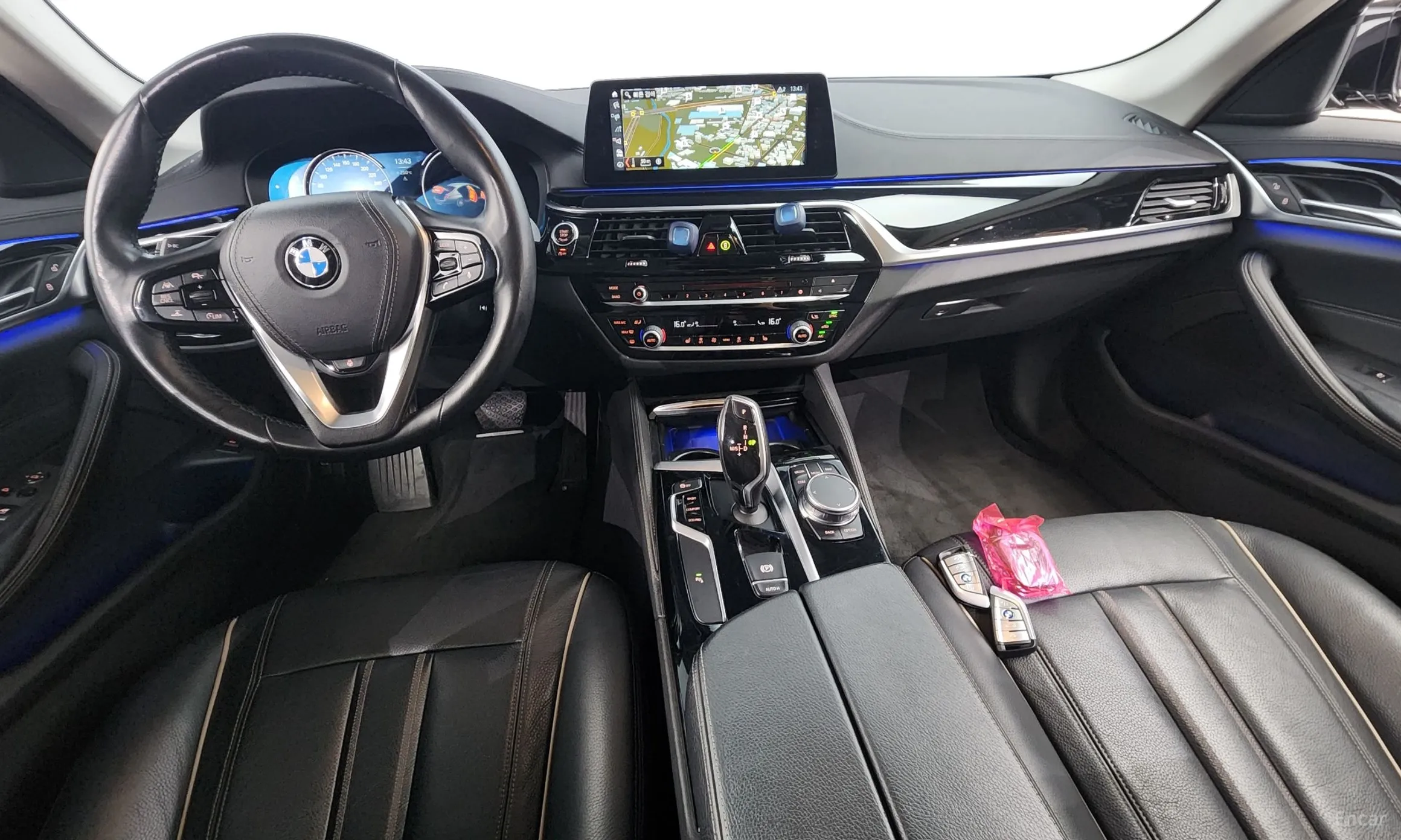 BMW 5 Series (G30) превью 4
