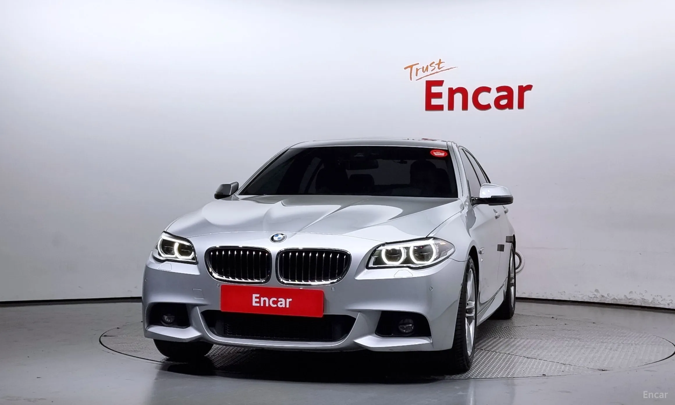 BMW 5 Series (F10) превью 2