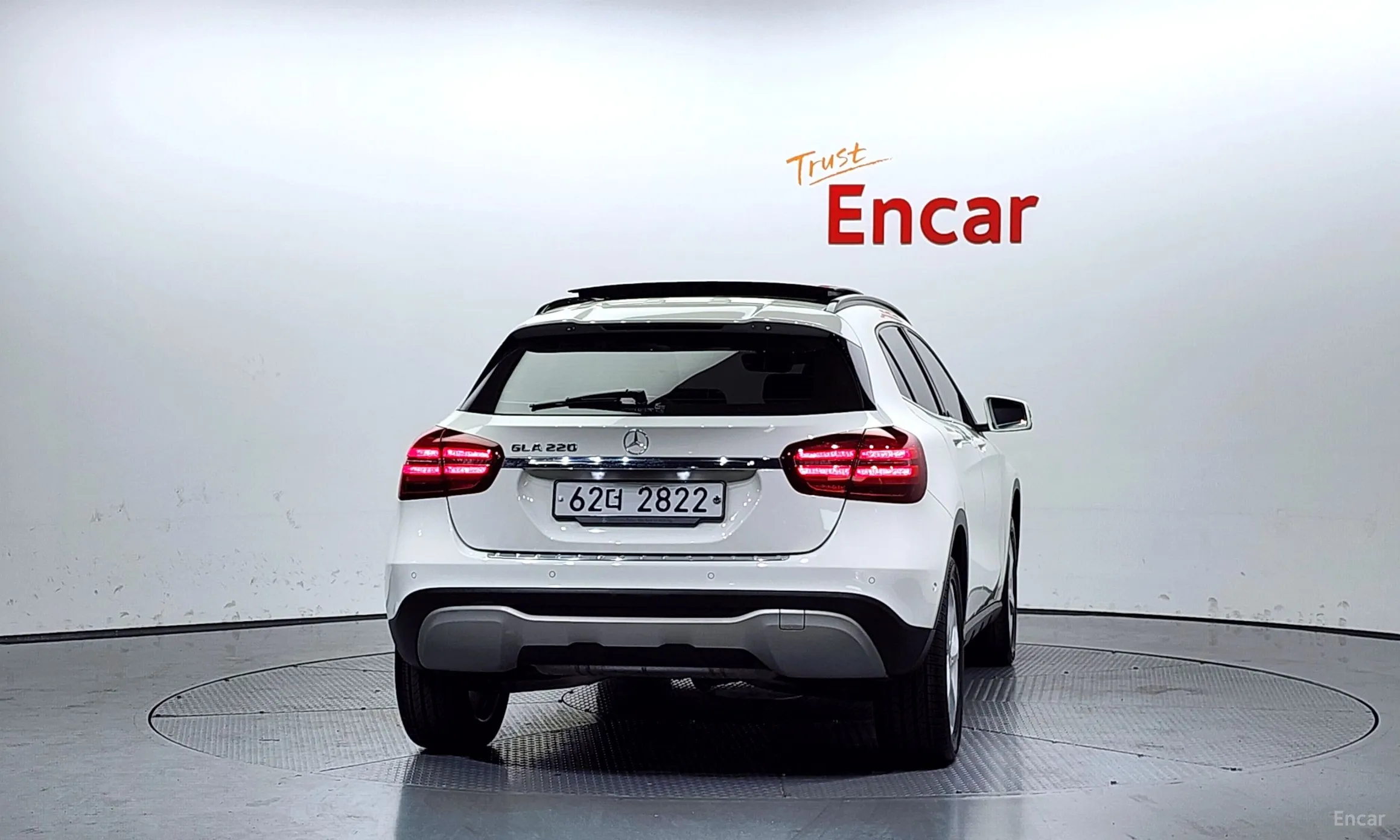 Mercedes Benz GLA-Class X156 превью 3