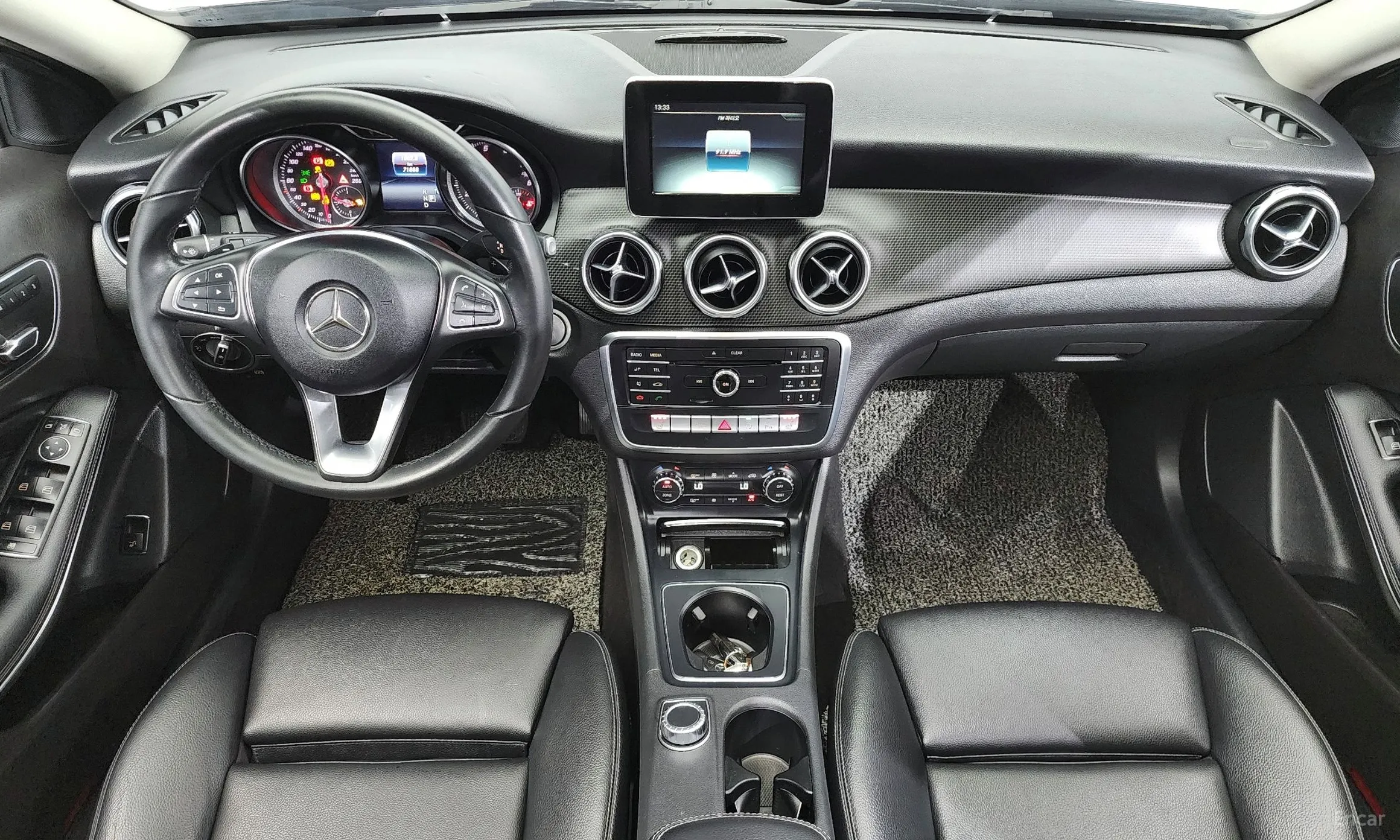 Mercedes Benz GLA-Class X156 превью 4
