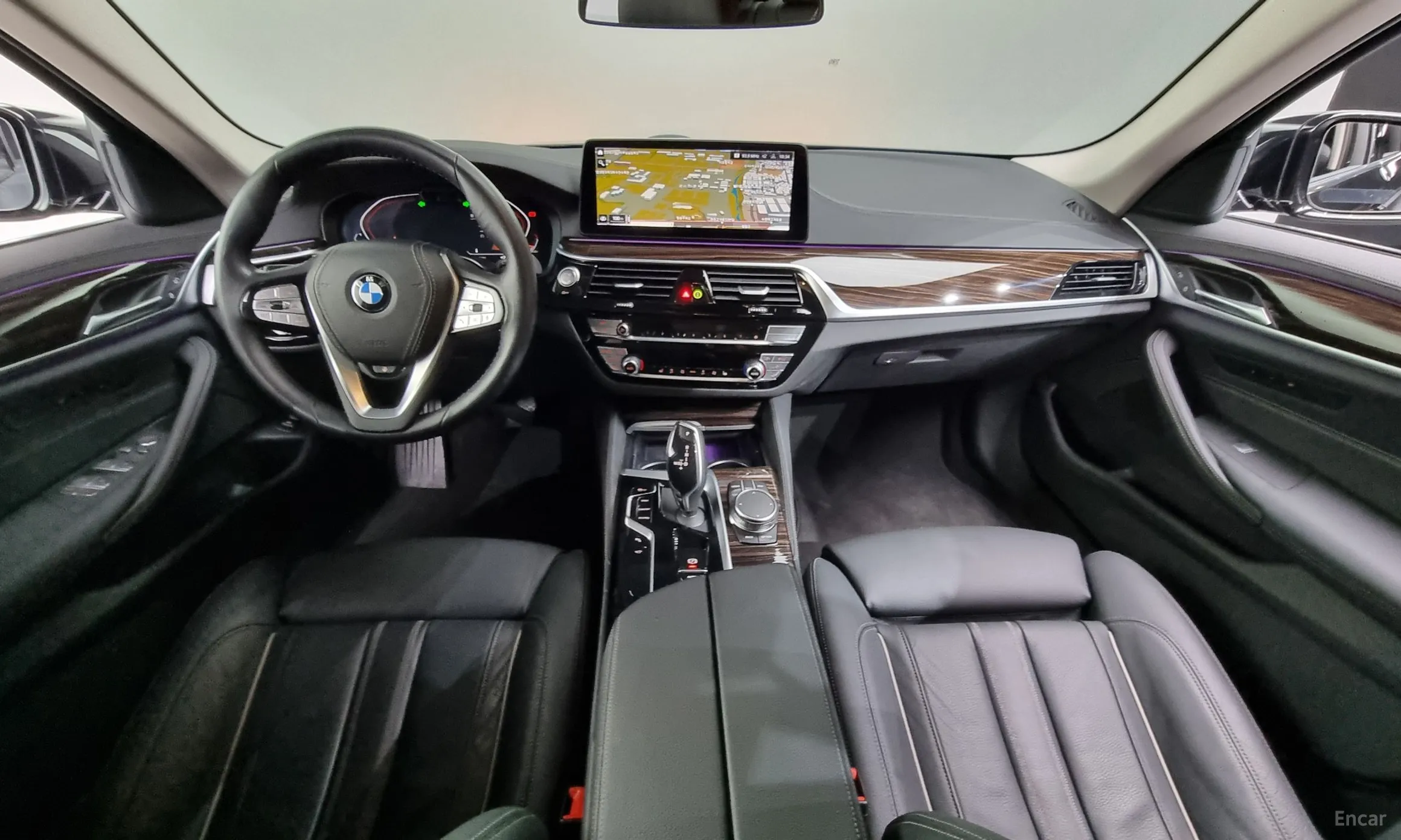 BMW 5 Series (G30) превью 4
