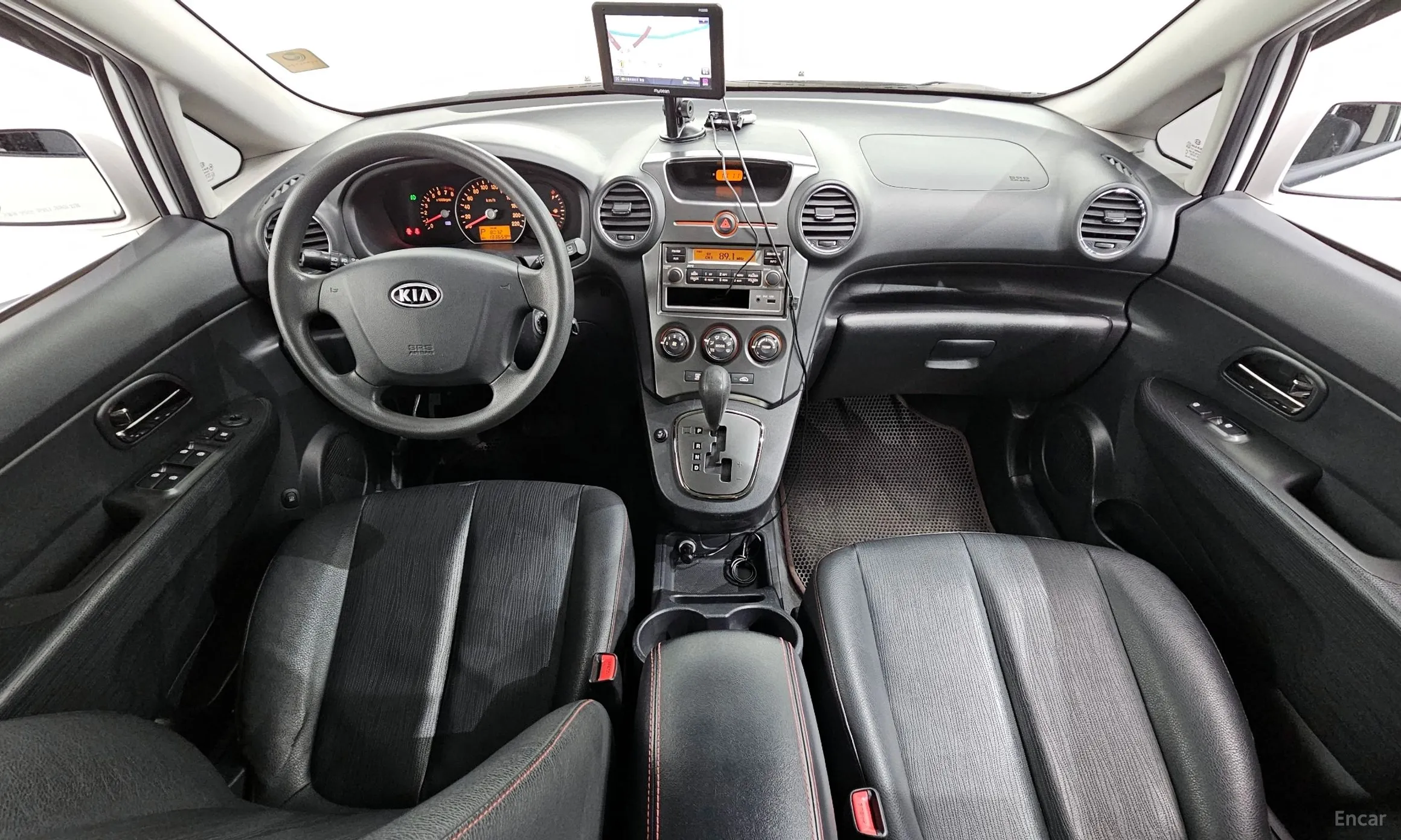 Kia Carens превью 4