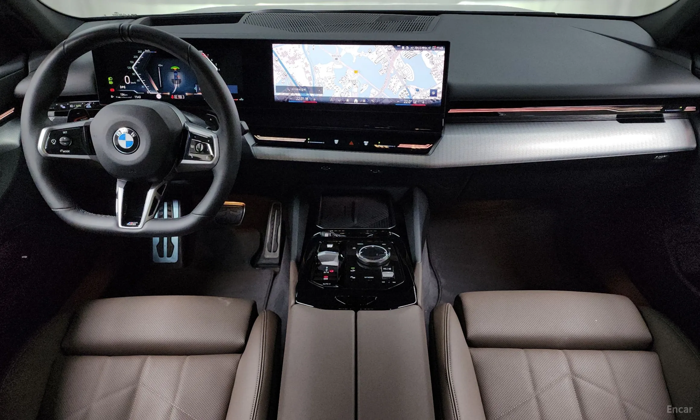 BMW 5 Series (G60) превью 4