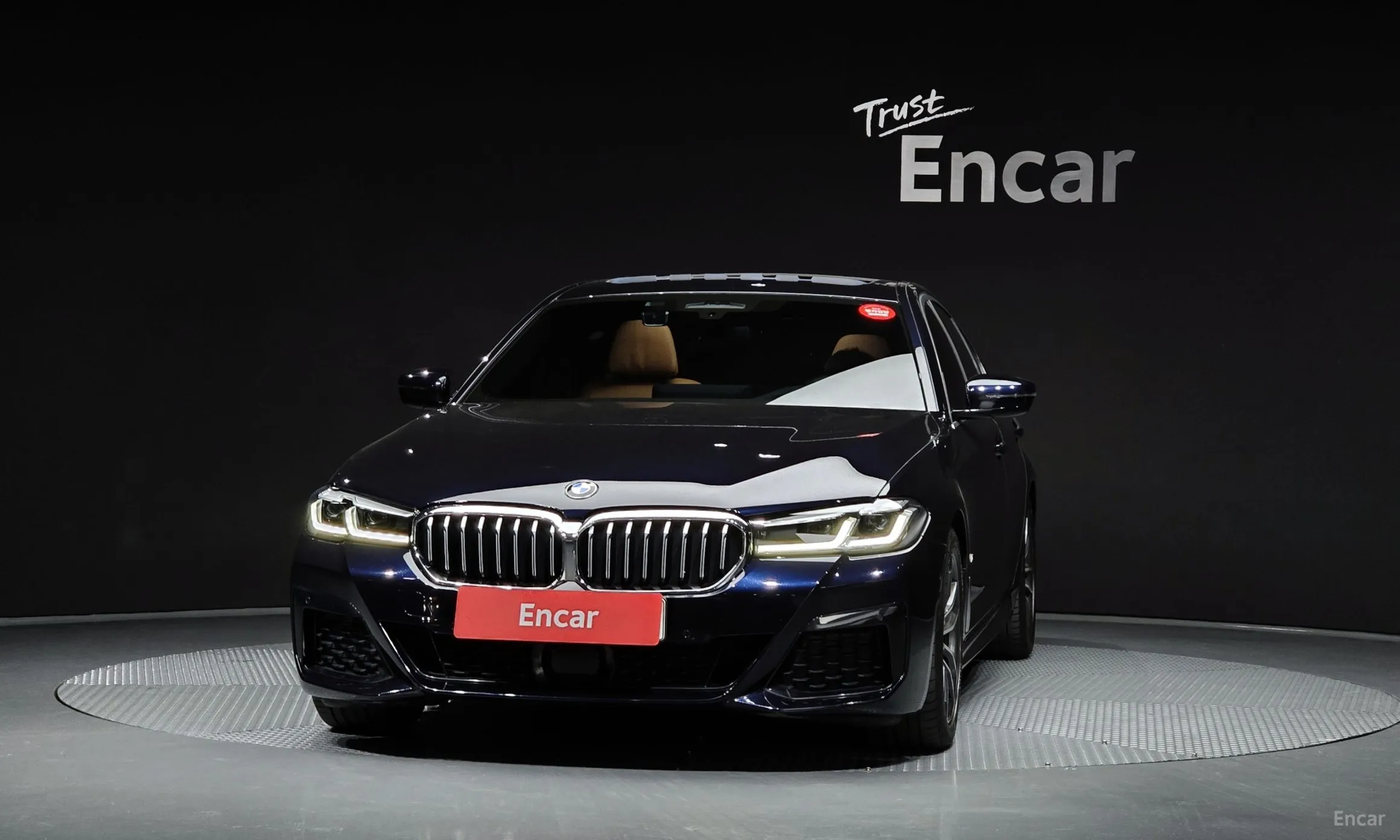 BMW 5 Series (G30) превью 2