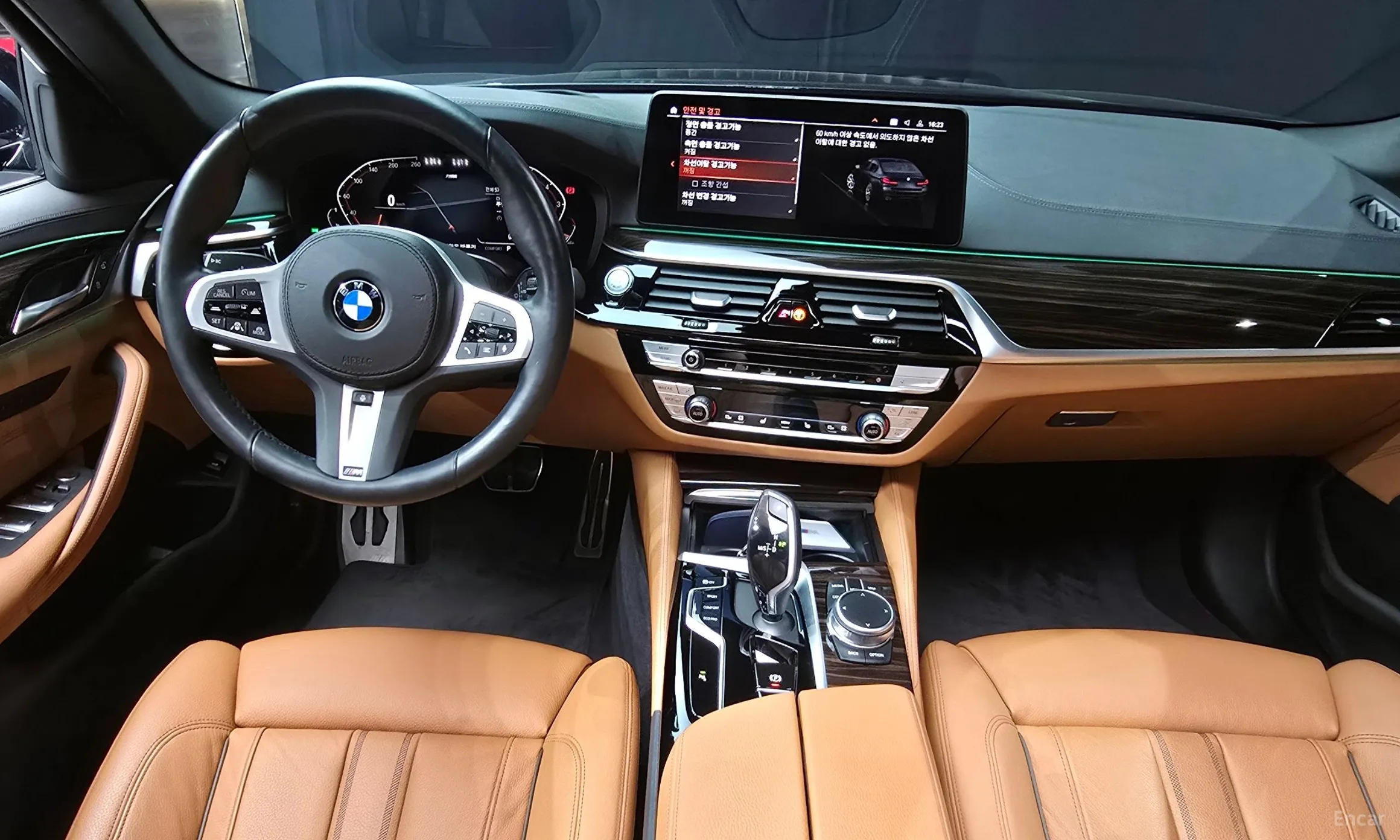 BMW 5 Series (G30) превью 4