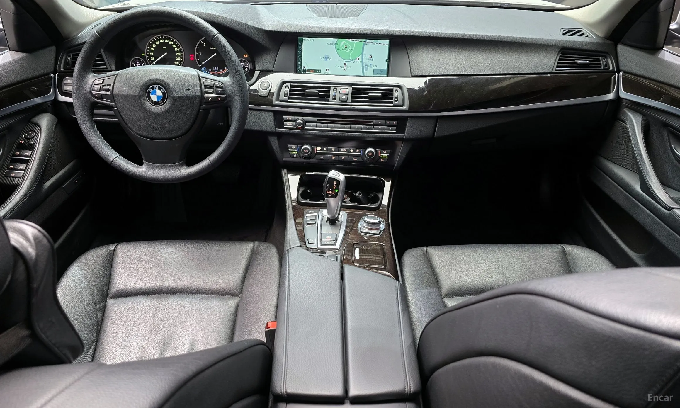 BMW 5 Series (F10) превью 4
