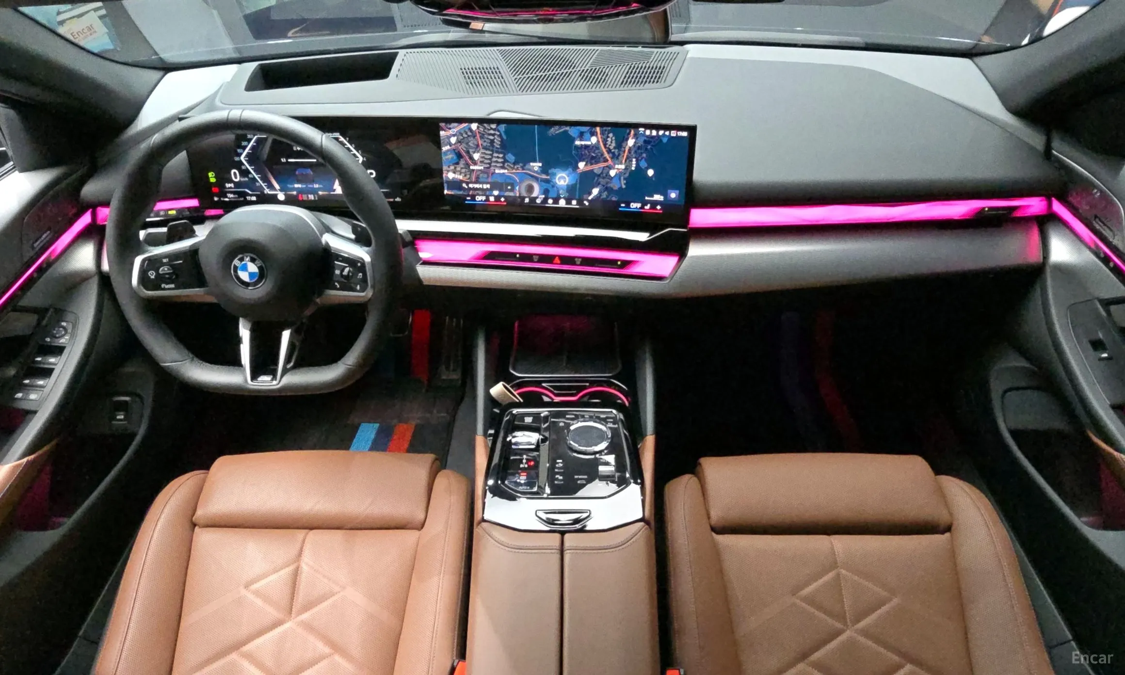 BMW 5 Series (G60) превью 4