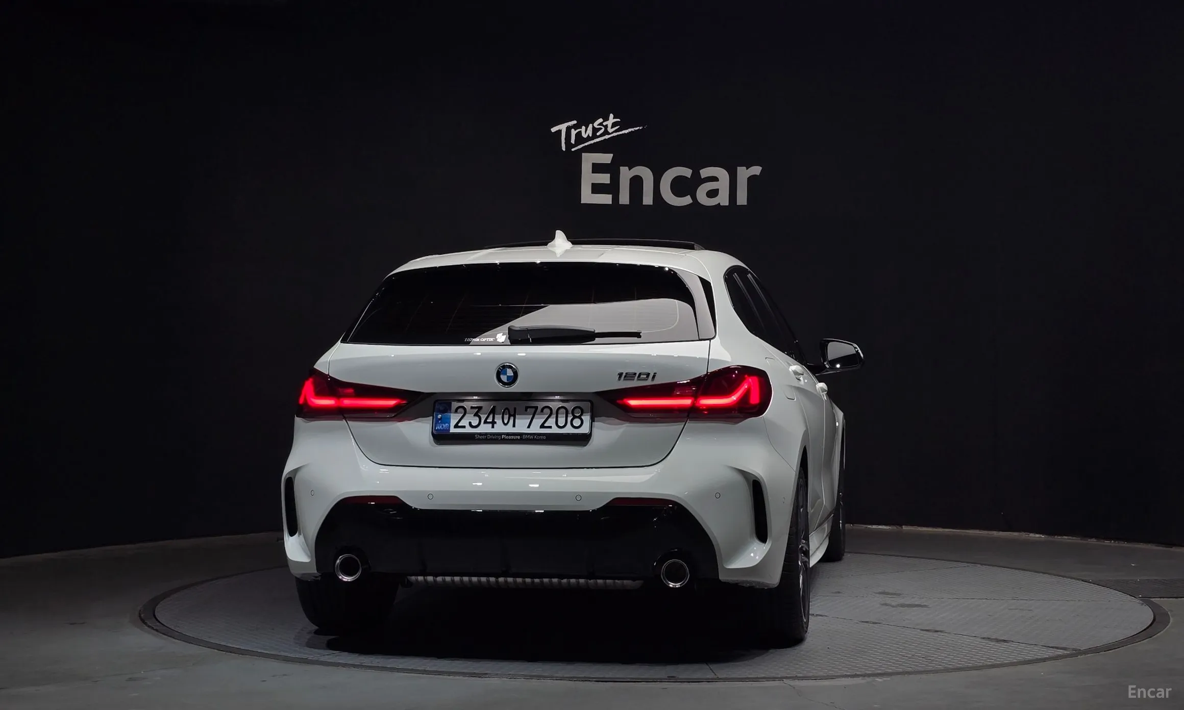 BMW 1 Series (F40) превью 3