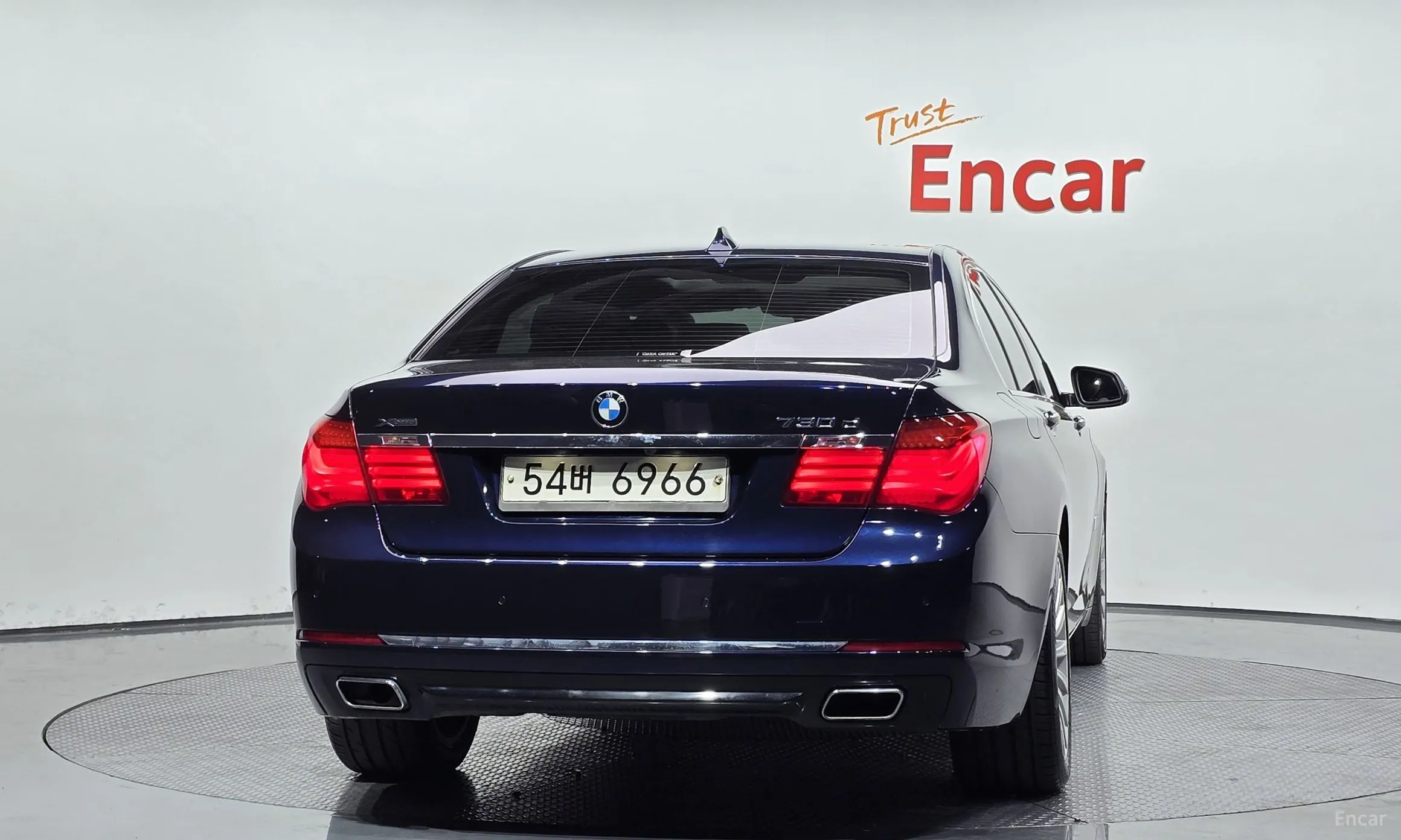 BMW 7 Series (F01) превью 3